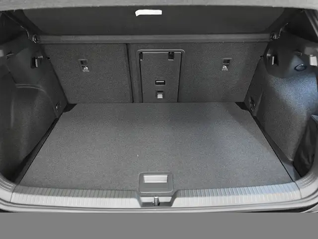 Volkswagen Golf view 8