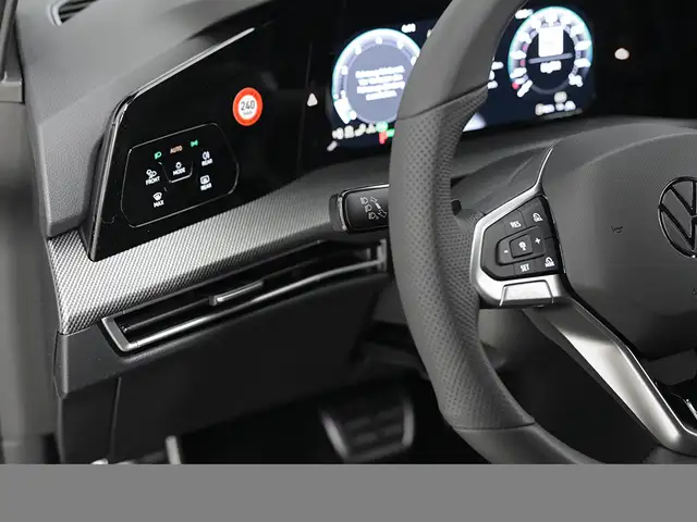 Volkswagen Golf view 9