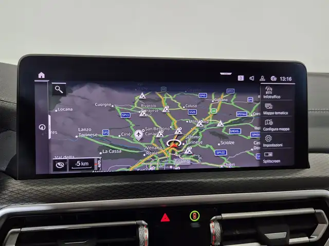 BMW X4 view 13