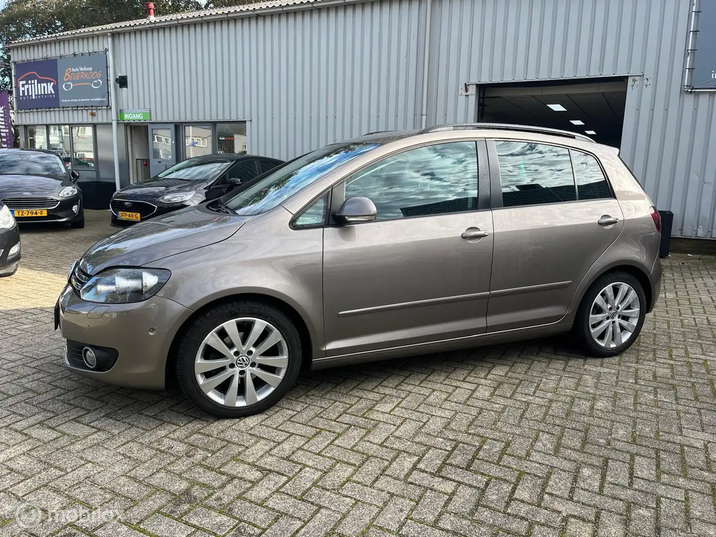 Volkswagen Golf Plus 1.2 TSI TEAM Grijs - 2