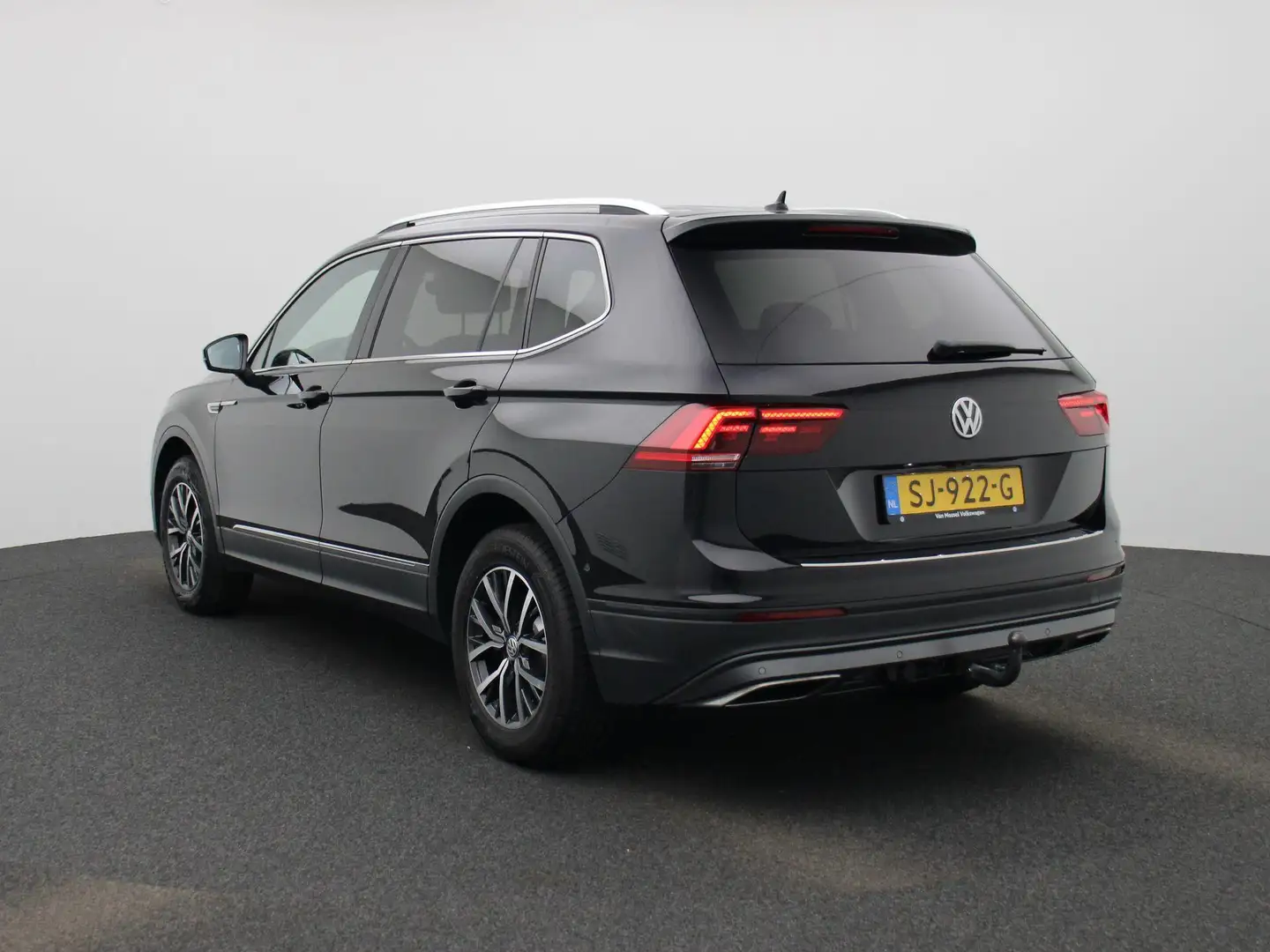 Volkswagen Tiguan Allspace 1.4 TSI Comfortline Business 7p. 150 PK | Apple Ca Zwart - 2