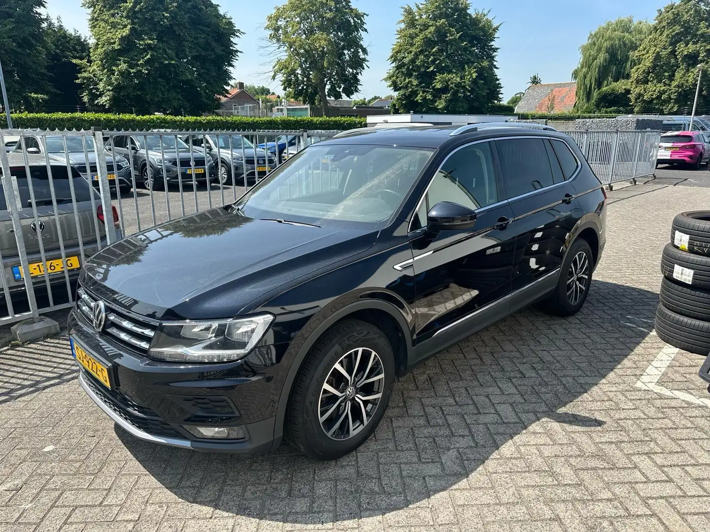 Volkswagen Tiguan Allspace 1.4 TSI Comfortline Business 7p. 150 PK | Apple Ca Noir - 2