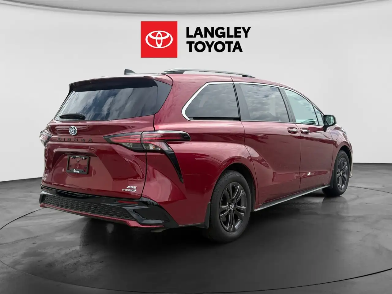 Toyota Sienna снимка Toyota Sienna