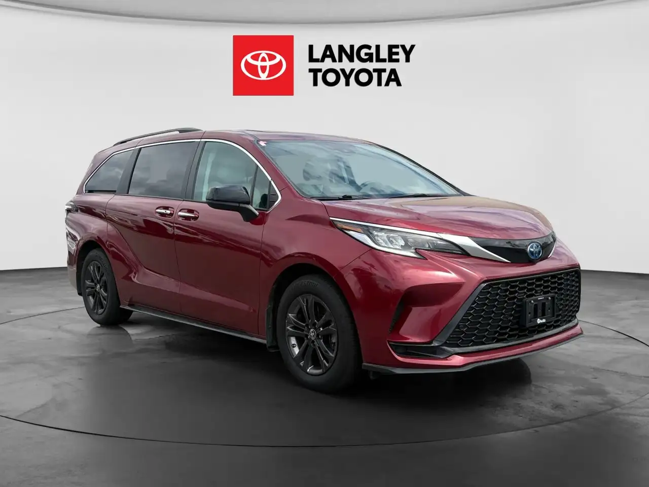 Toyota Sienna снимка Toyota Sienna