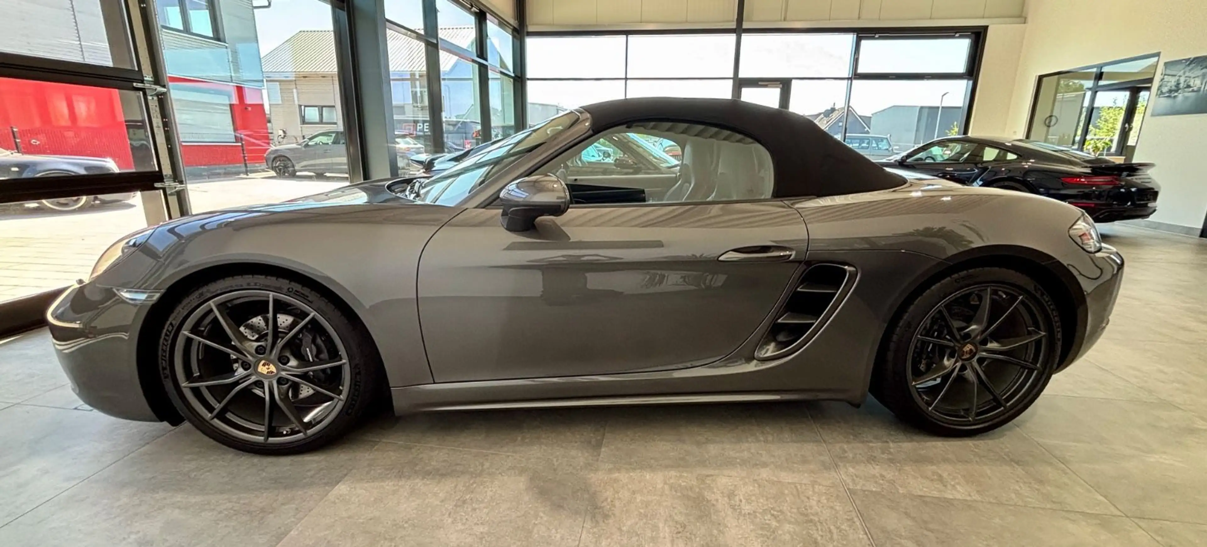 Porsche Boxster 718 DE-TOP-SCHECKHEFT — photo 3