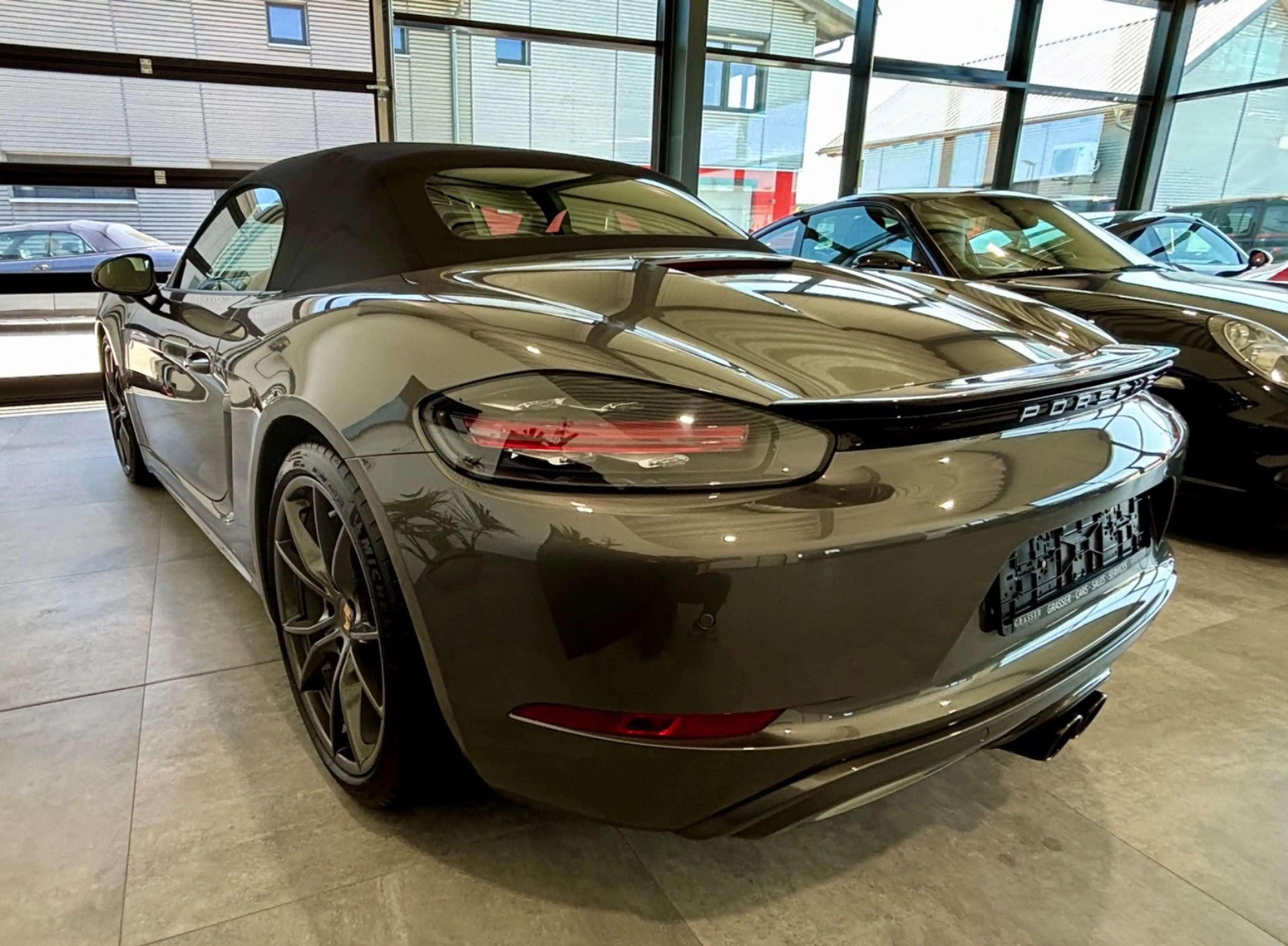 Porsche Boxster 718 DE-TOP-SCHECKHEFT — photo 4