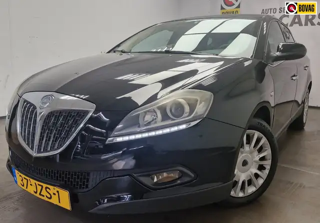 Lancia Delta 1.4-16V Argento AIRCO ! NIEUWE BANDEN ! CRUISE CON
