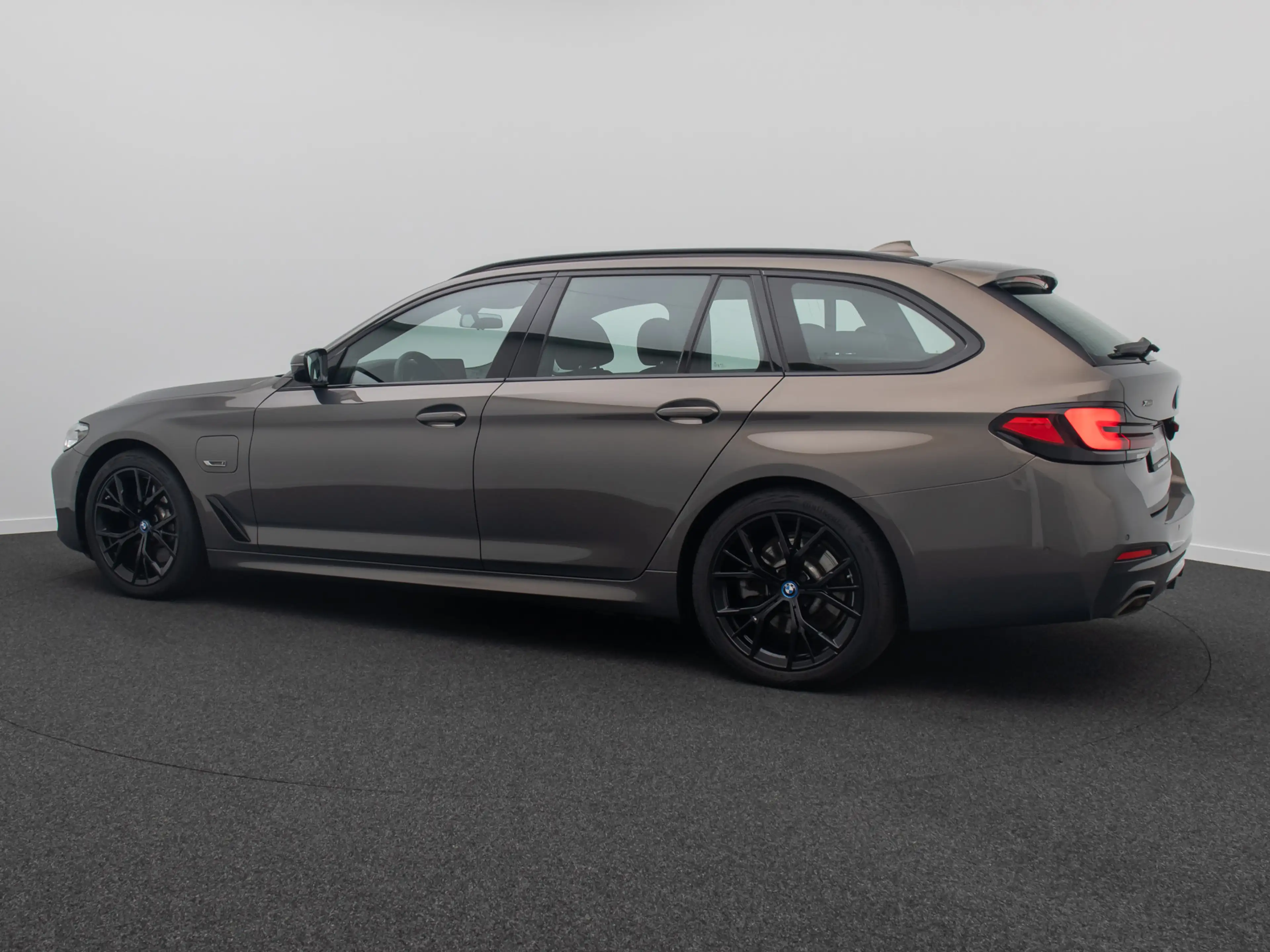 BMW 530 M Sport H K DAB HUD Individual 19Zoll — photo 10