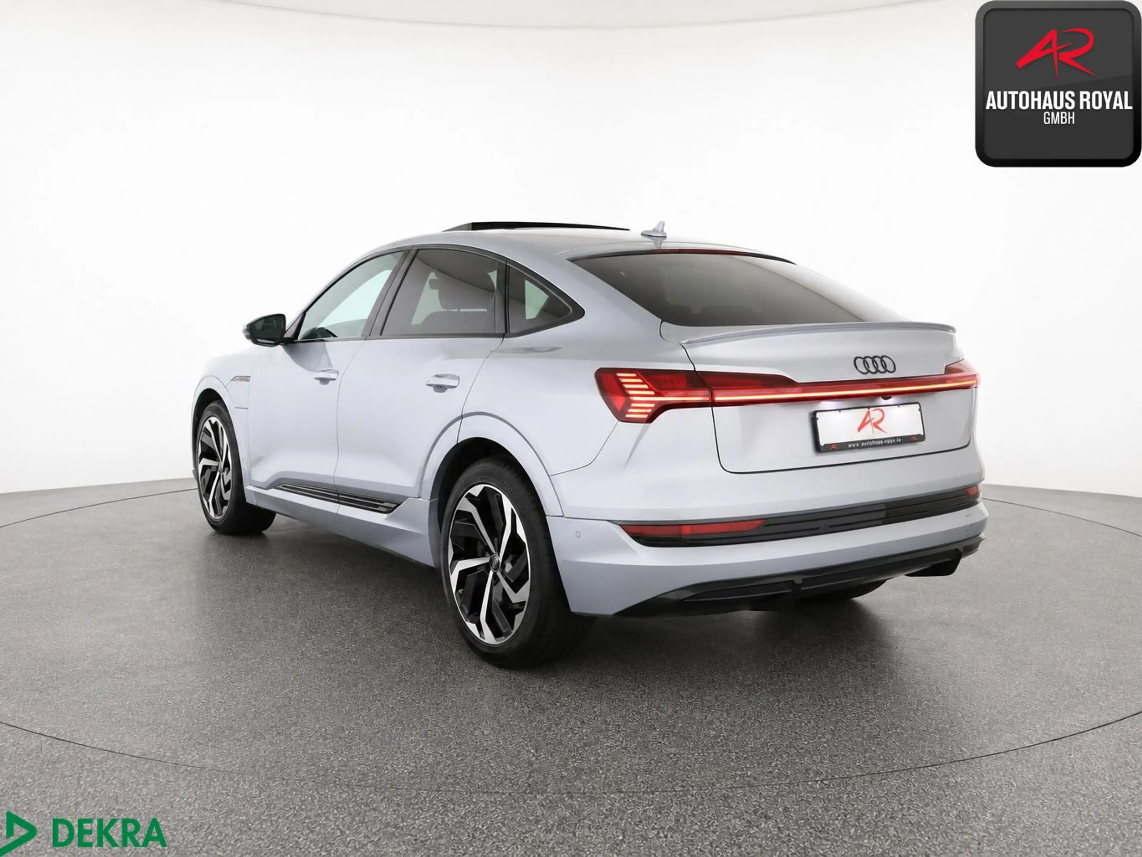 Audi e-tron Sportback 55 qu S LINE PANO,LUFT,KEYLESS — photo 3
