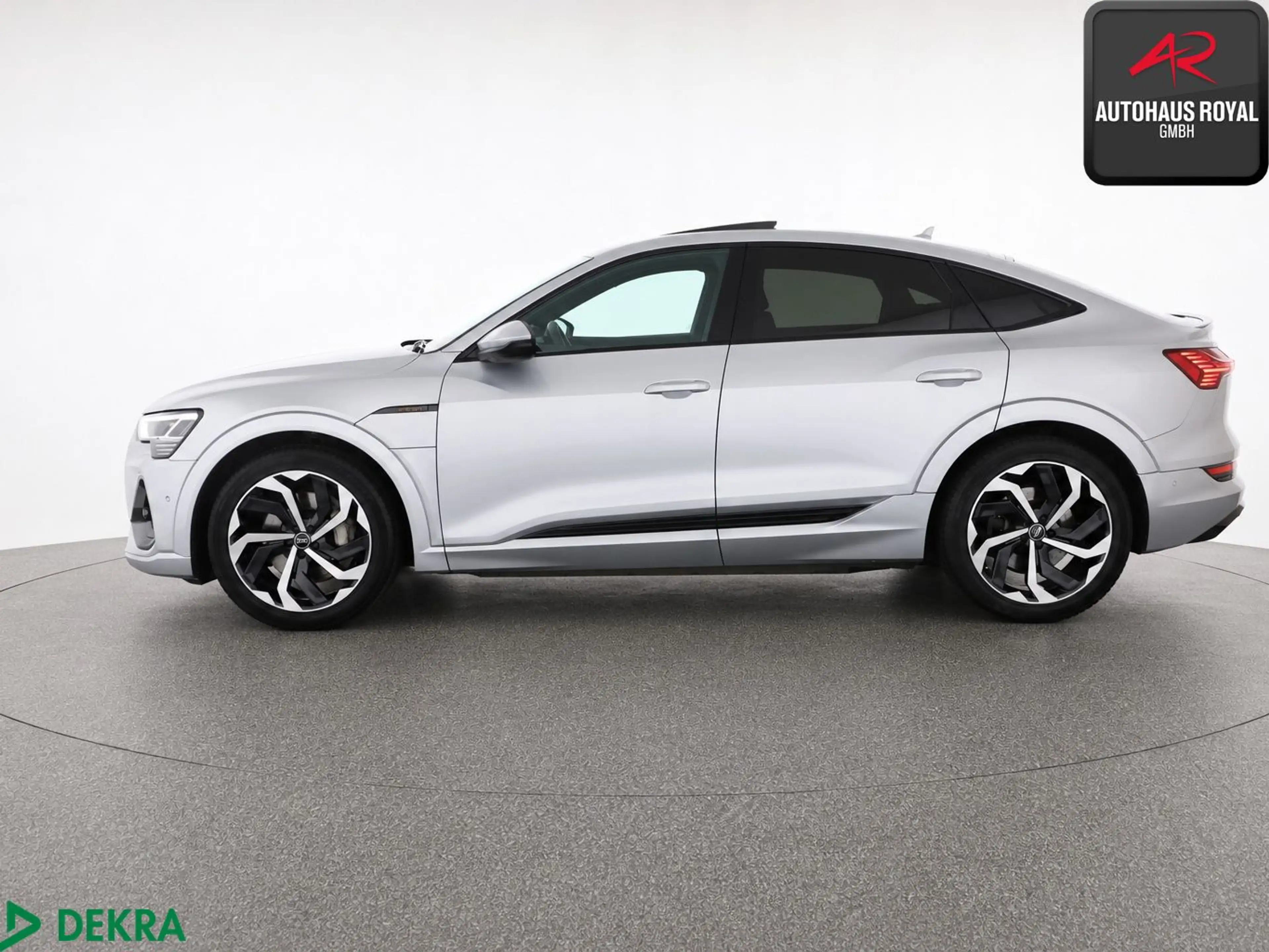 Audi e-tron Sportback 55 qu S LINE PANO,LUFT,KEYLESS — photo 2