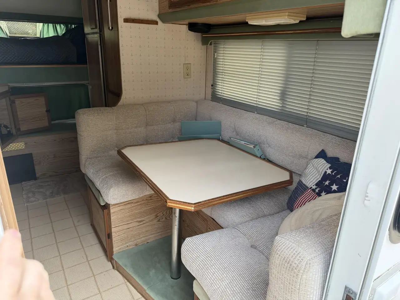 Ford F 250 xlt lariat CAMPER VAST 2-PERSOONS BED, foto 6