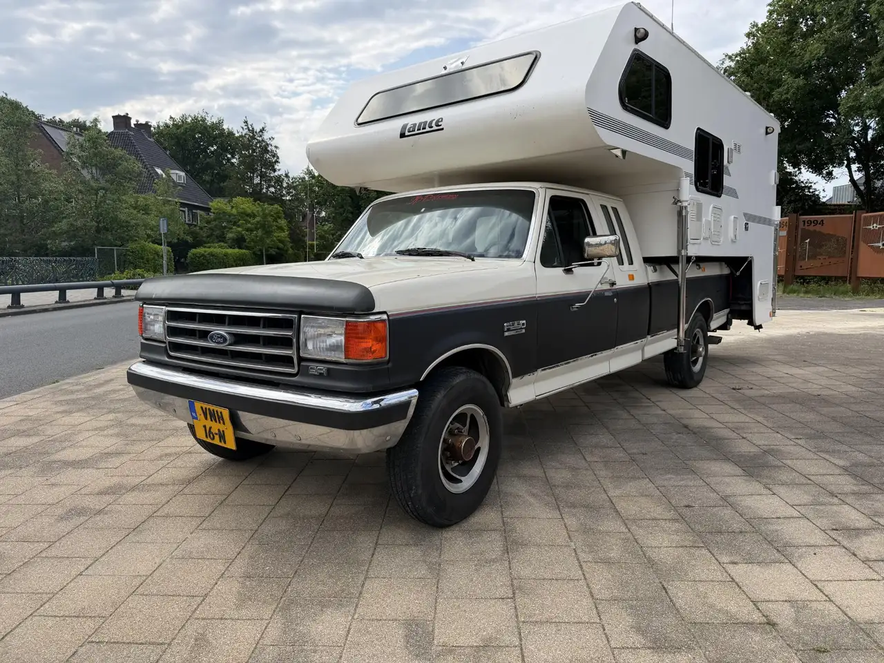 Ford F 250 xlt lariat CAMPER VAST 2-PERSOONS BED, foto 2