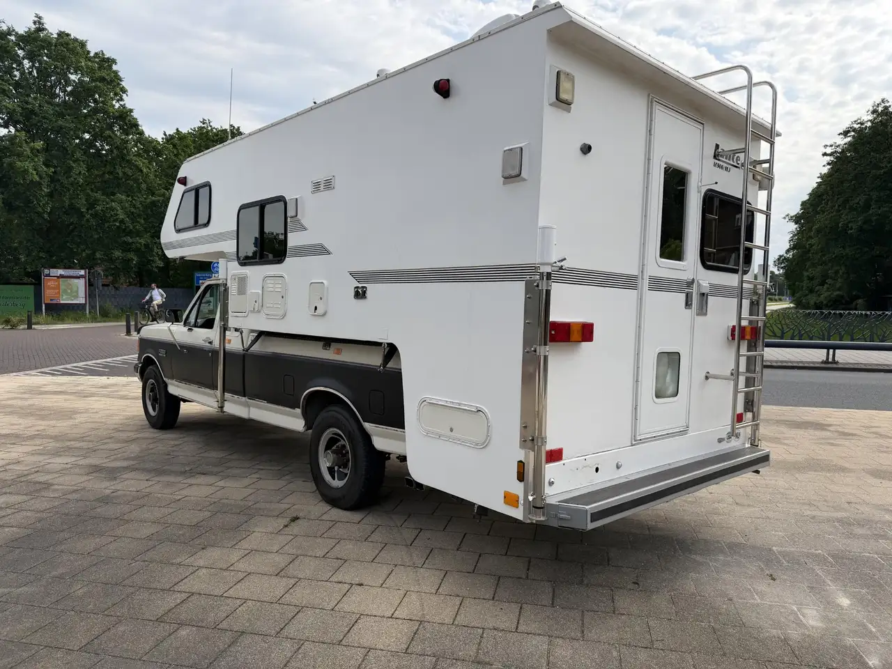 Ford F 250 xlt lariat CAMPER VAST 2-PERSOONS BED, foto 3