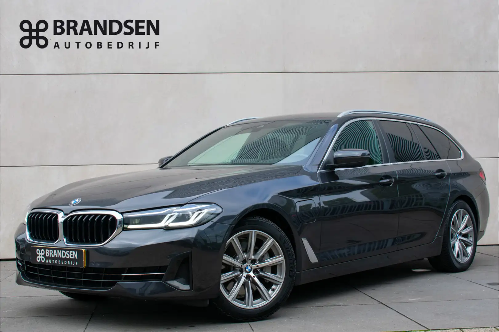 BMW 530 5-serie Touring 530e Business Edition Plus -Luxury Grau - 1