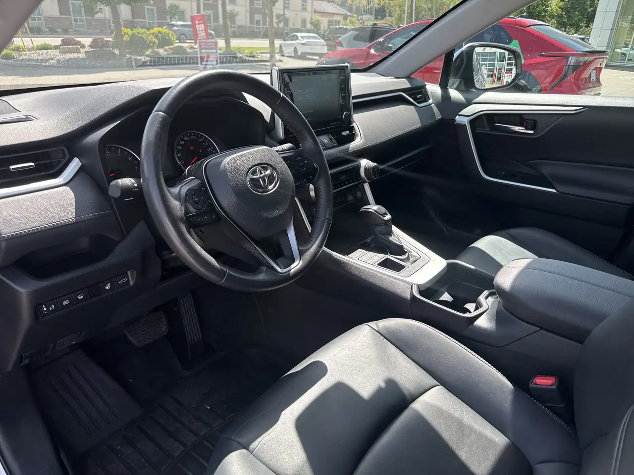 Toyota RAV 4 снимка Toyota RAV 4