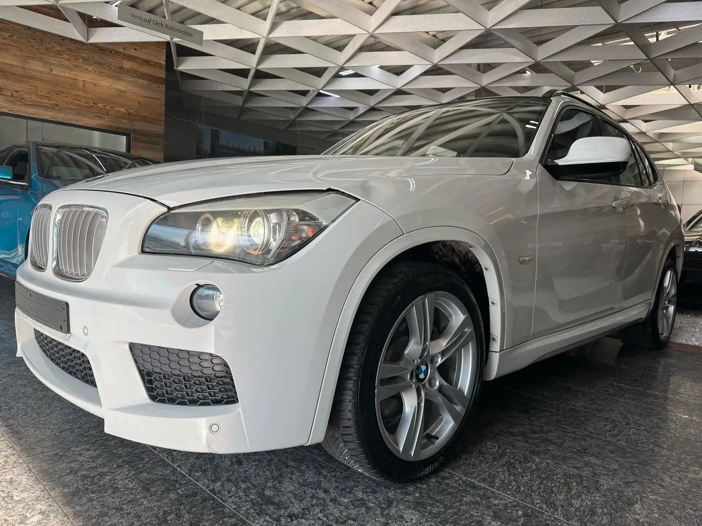 BMW X1 23d xDrive M Sport Weiß - 1
