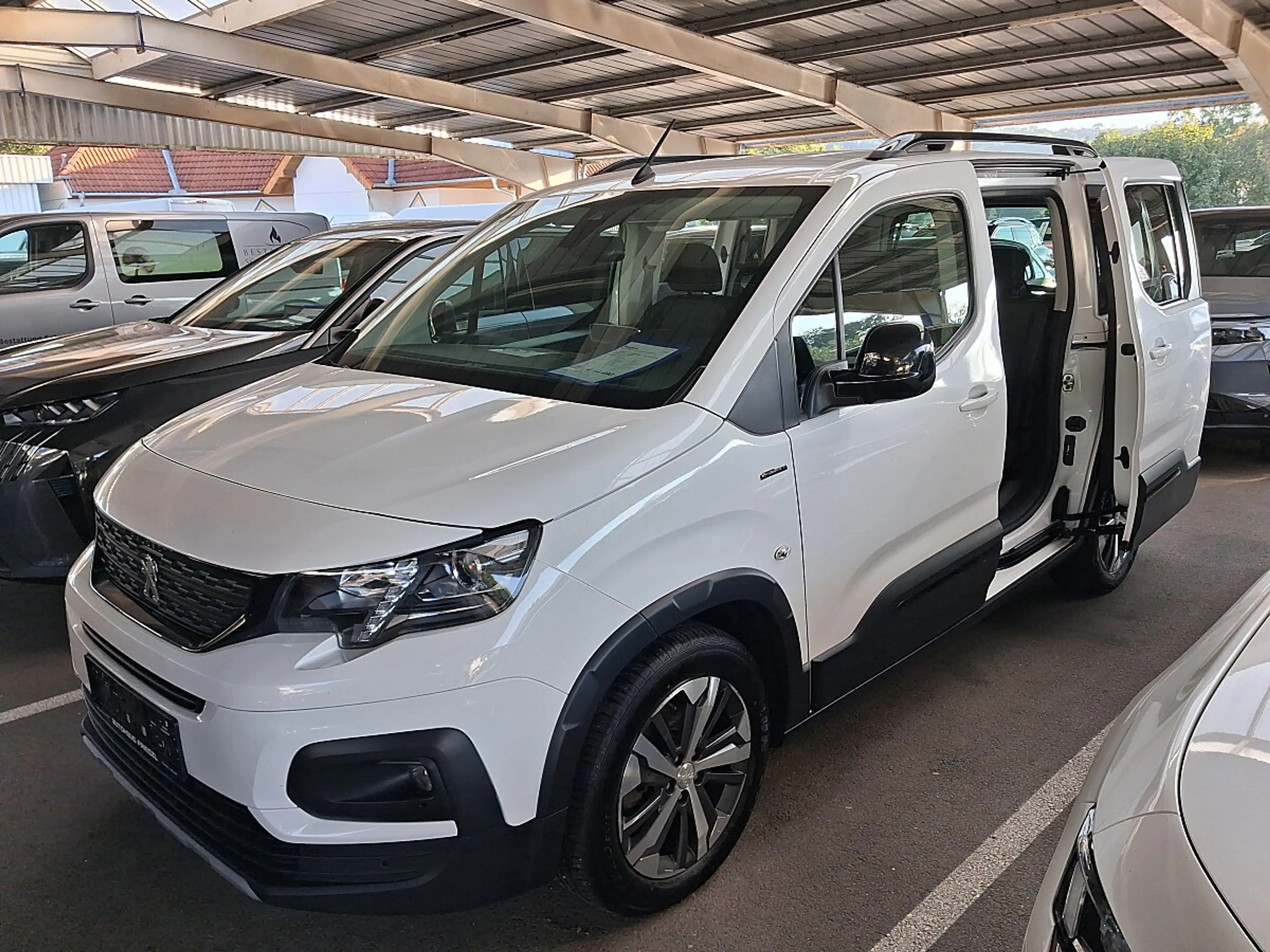 Peugeot Rifter 1.5 BlueHDi 130 FAP GT Line S&S (EURO 6d-TE — photo 10