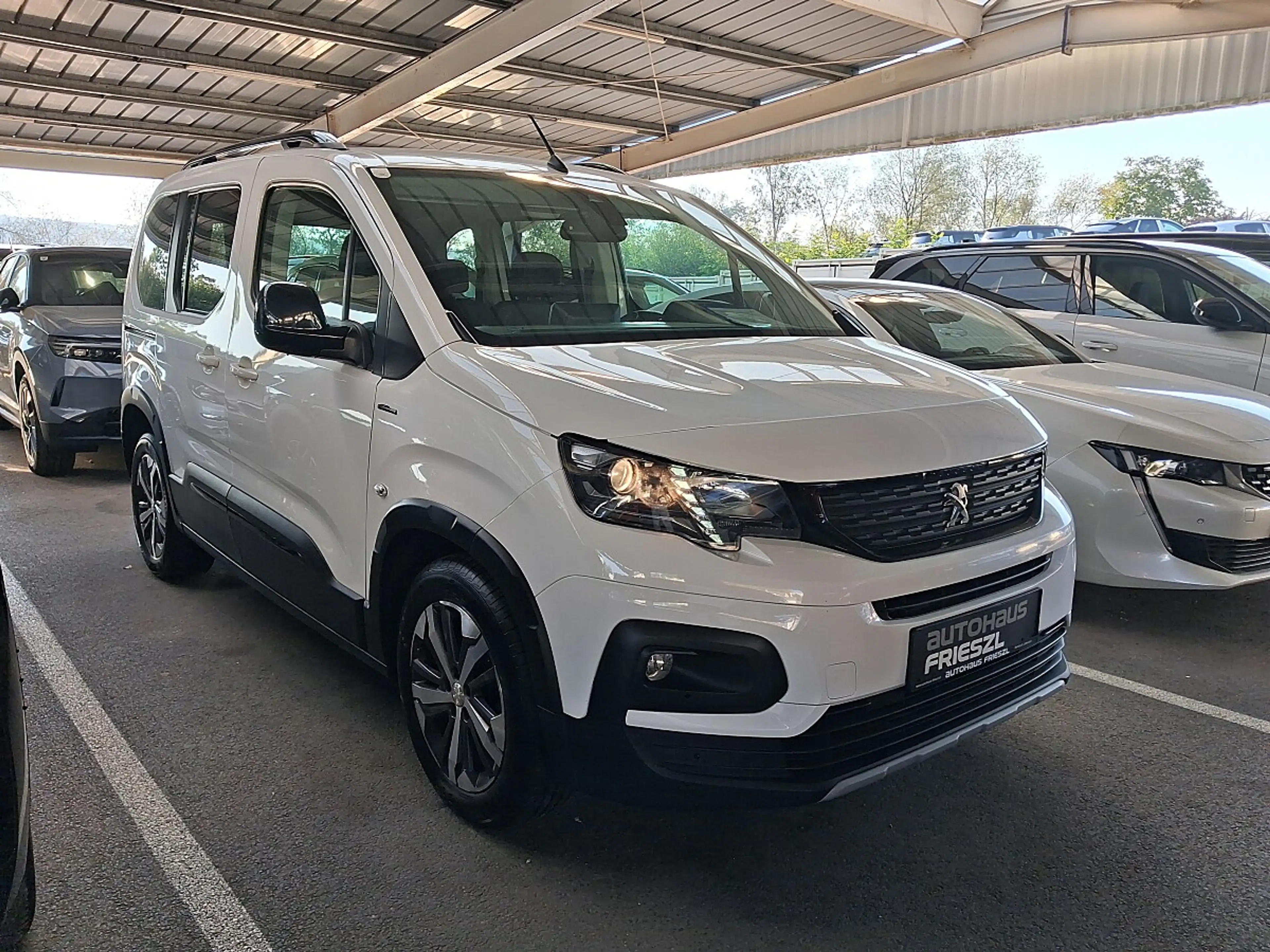 Peugeot Rifter 1.5 BlueHDi 130 FAP GT Line S&S (EURO 6d-TE — photo 3