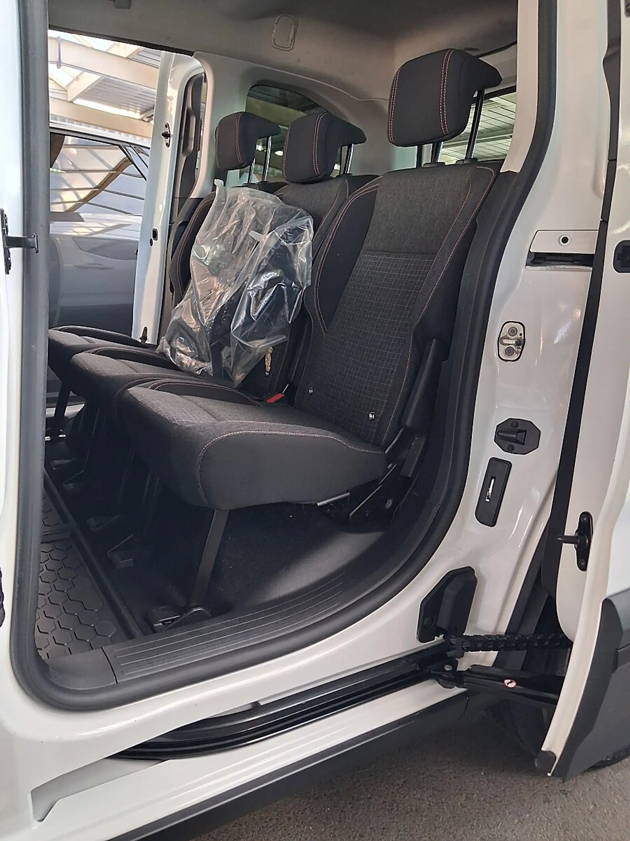 Peugeot Rifter 1.5 BlueHDi 130 FAP GT Line S&S (EURO 6d-TE — photo 9