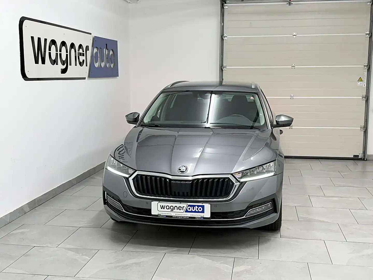 Skoda Octavia Combi 2,0 TDI Style DSG. LED/ACC/Navi/el.AHK/RF... Grau - 1