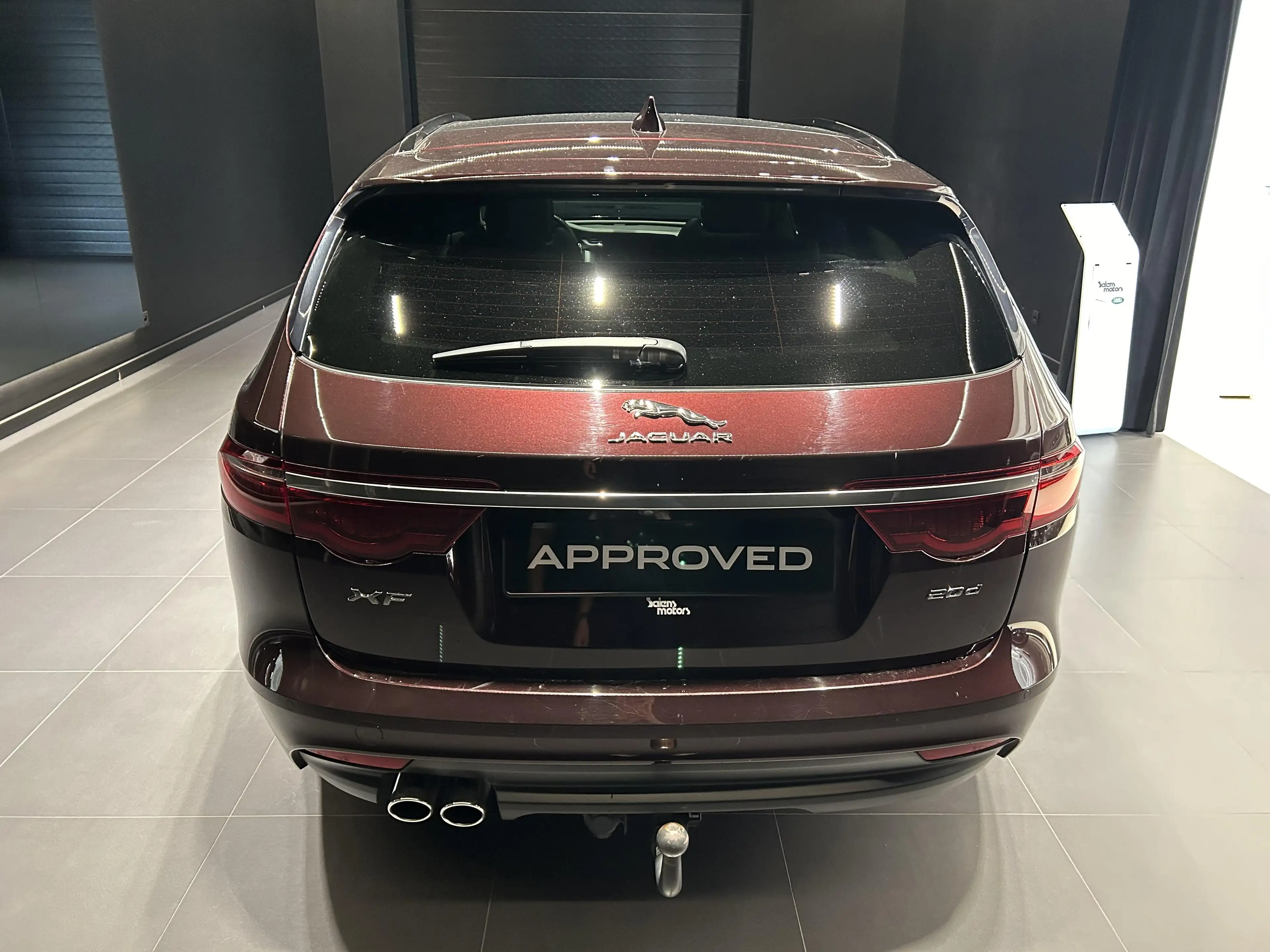 Jaguar XF R-Sport — photo 8