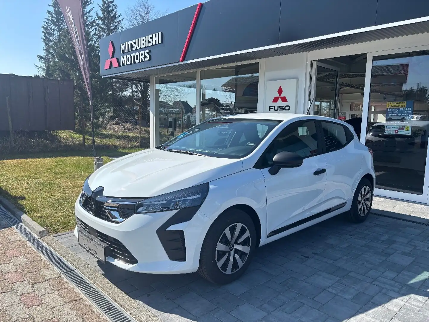 Mitsubishi Colt BASIS 1.0*EINPARKHILFE*KLIMA*INFOTAINMENT* Weiß - 2