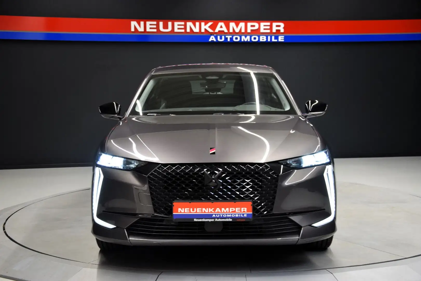 DS Automobiles DS 4 Performance Line Kamera Sitzheizung Grau - 2