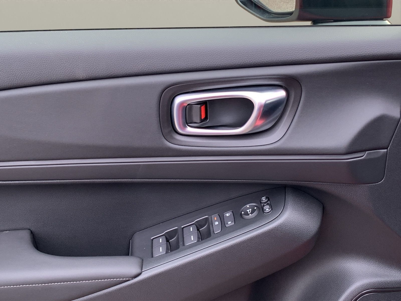 Honda HR-V Elegance e:HEV 1.5 i-MMD *8 Jahre Garantie* — photo 13