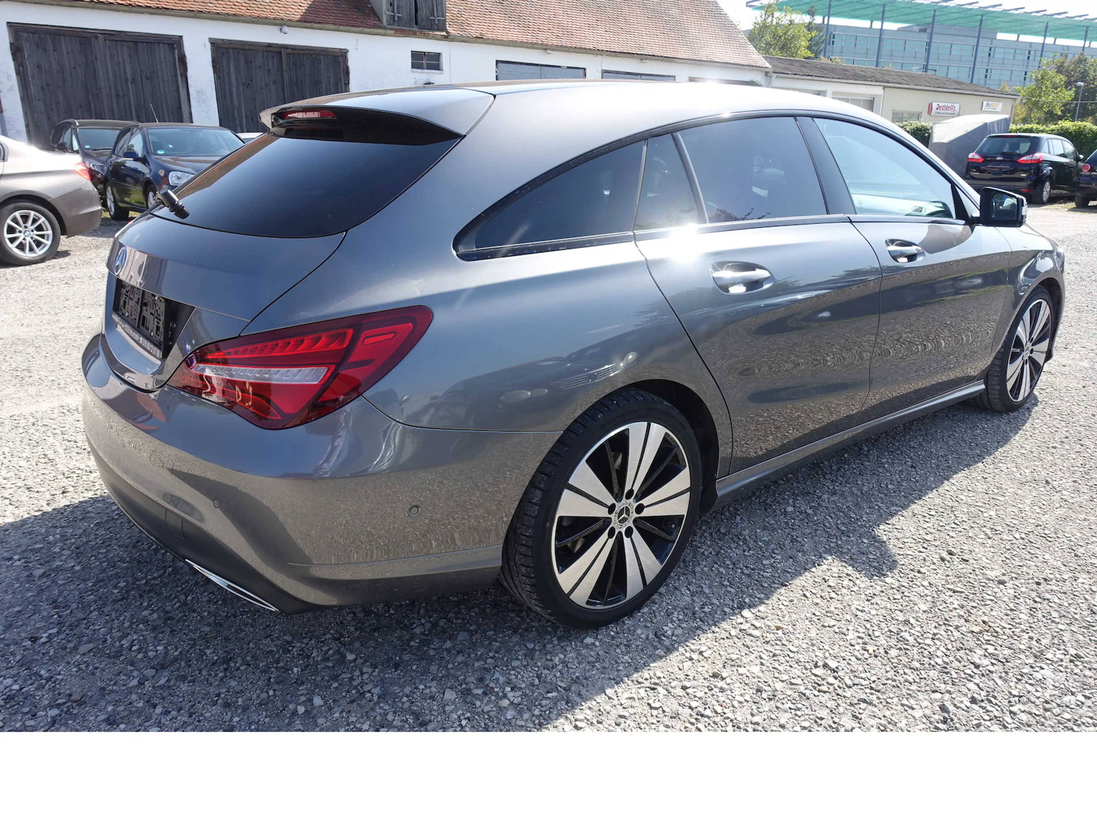 Mercedes-Benz CLA 200 Urban Style Edition LED Pano AHK Alu 18´´ — photo 4