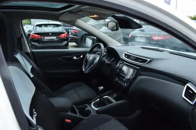 Nissan Qashqai view 16