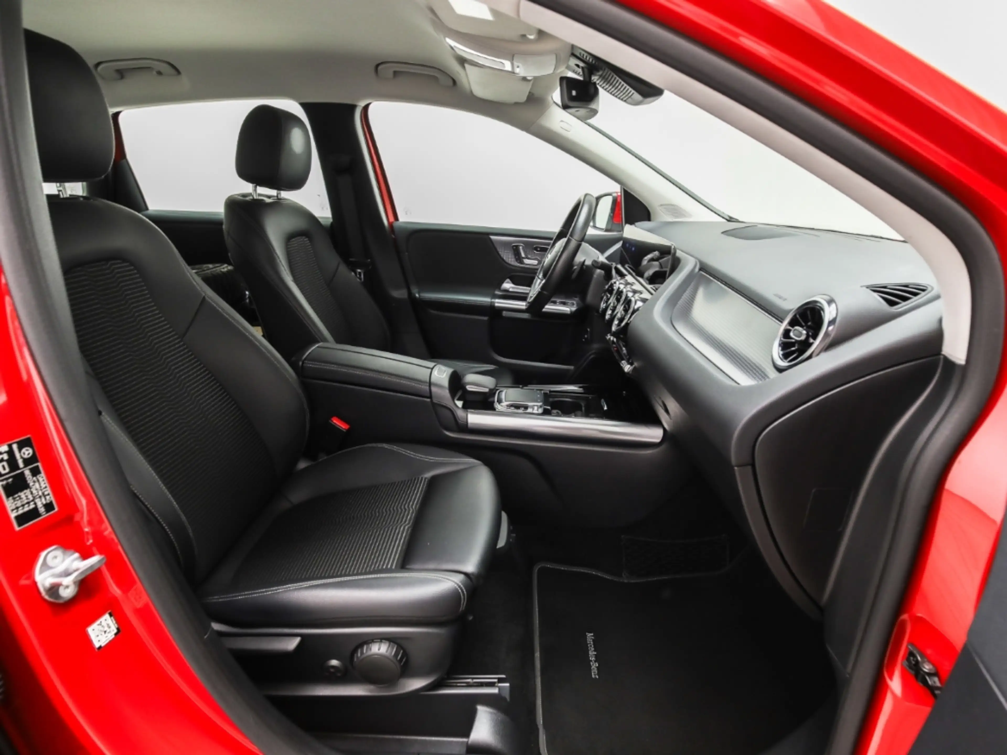 Mercedes-Benz B 220 Progressive 4Matic — photo 14