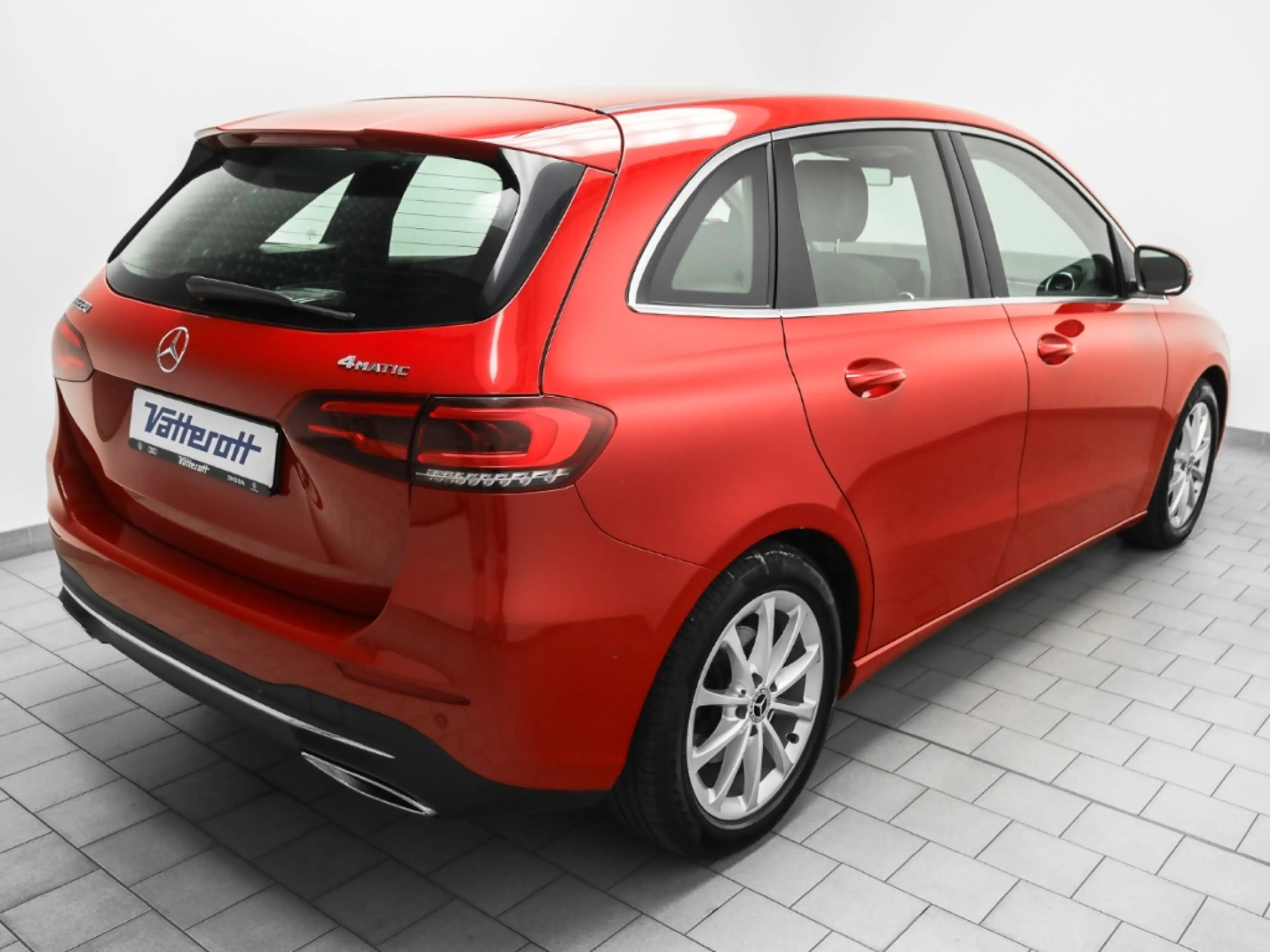 Mercedes-Benz B 220 Progressive 4Matic — photo 5