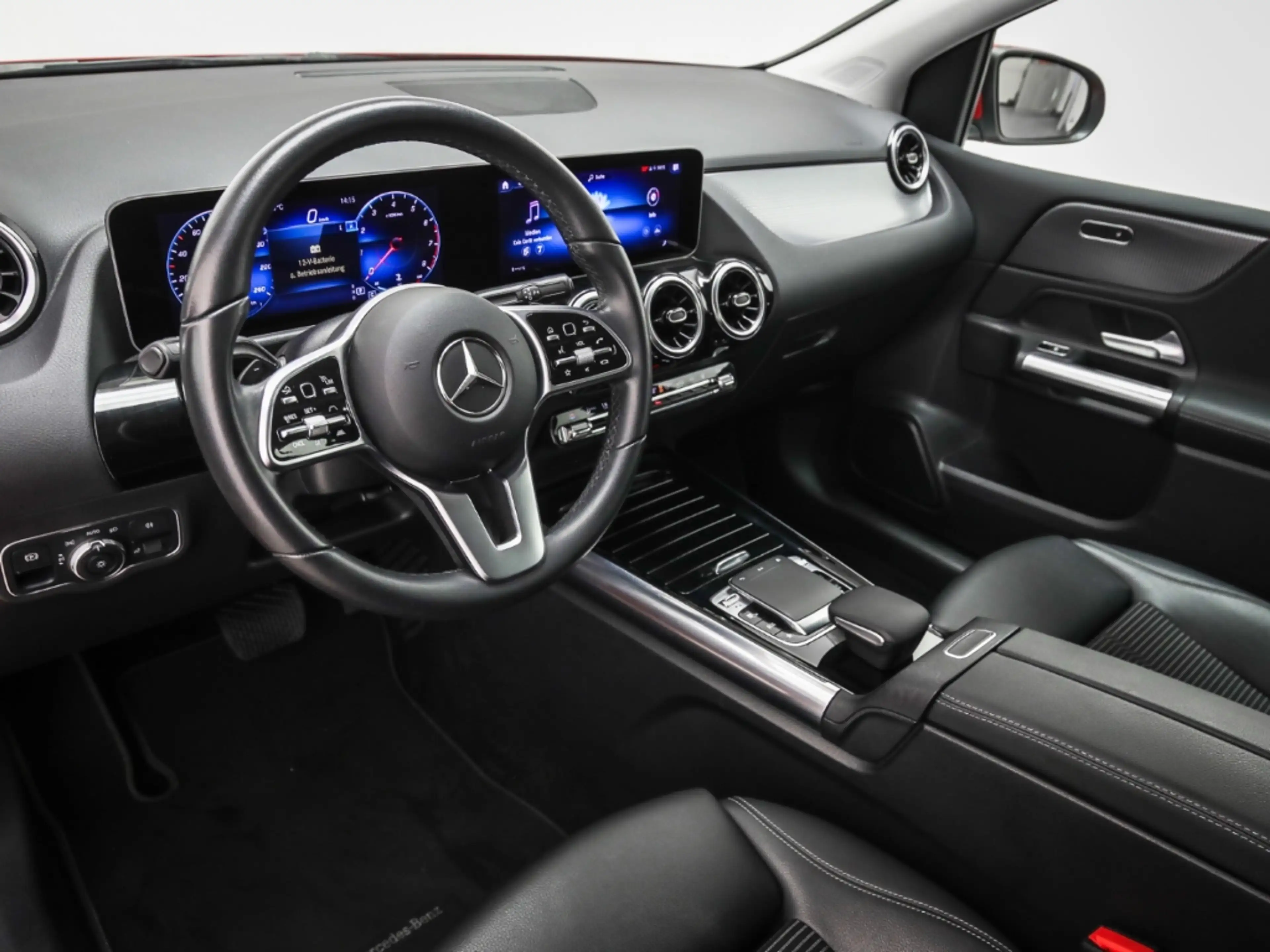 Mercedes-Benz B 220 Progressive 4Matic — photo 8