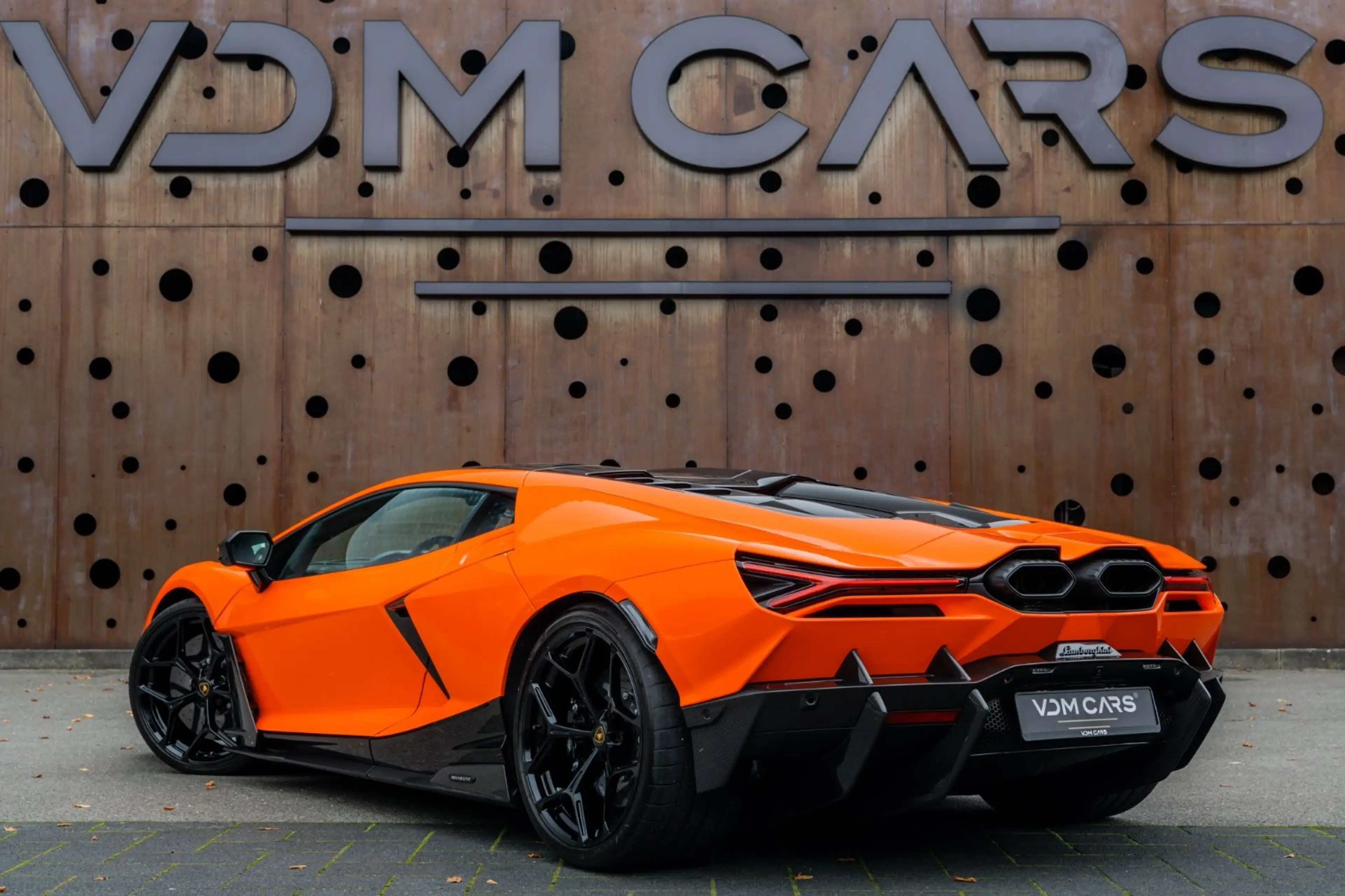 Lamborghini Revuelto *AD PERSONAM*CARBON*FULL ASSIST*SONUS* — photo 6