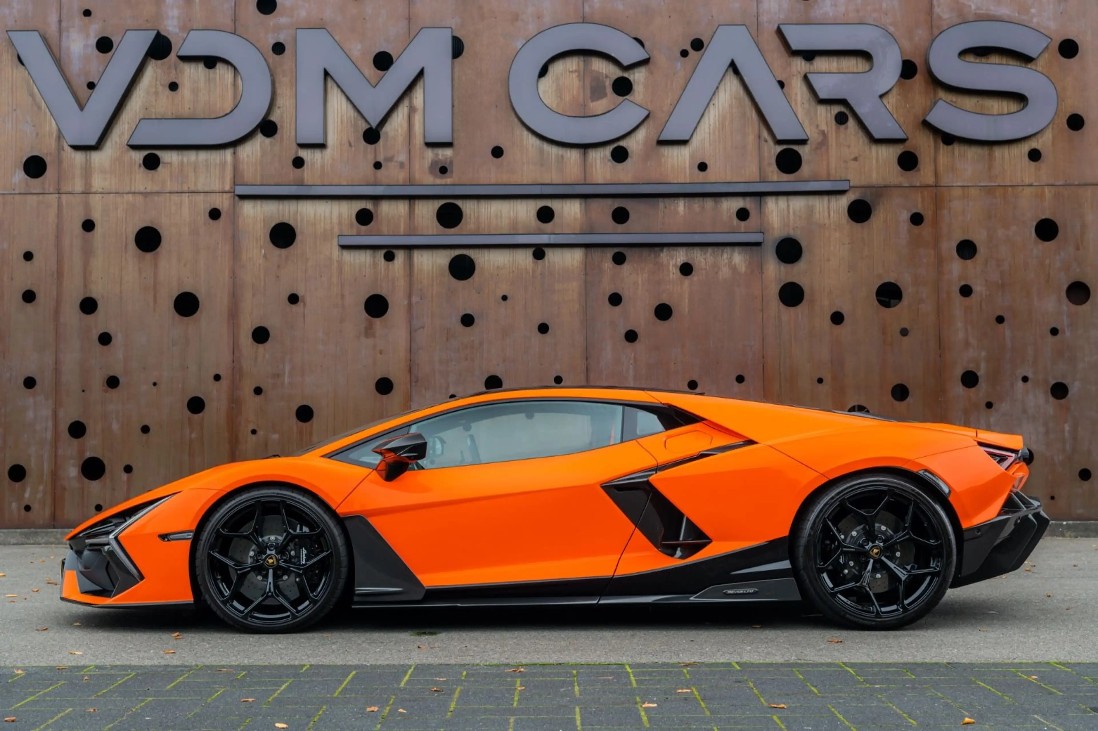 Lamborghini Revuelto *AD PERSONAM*CARBON*FULL ASSIST*SONUS* — photo 7