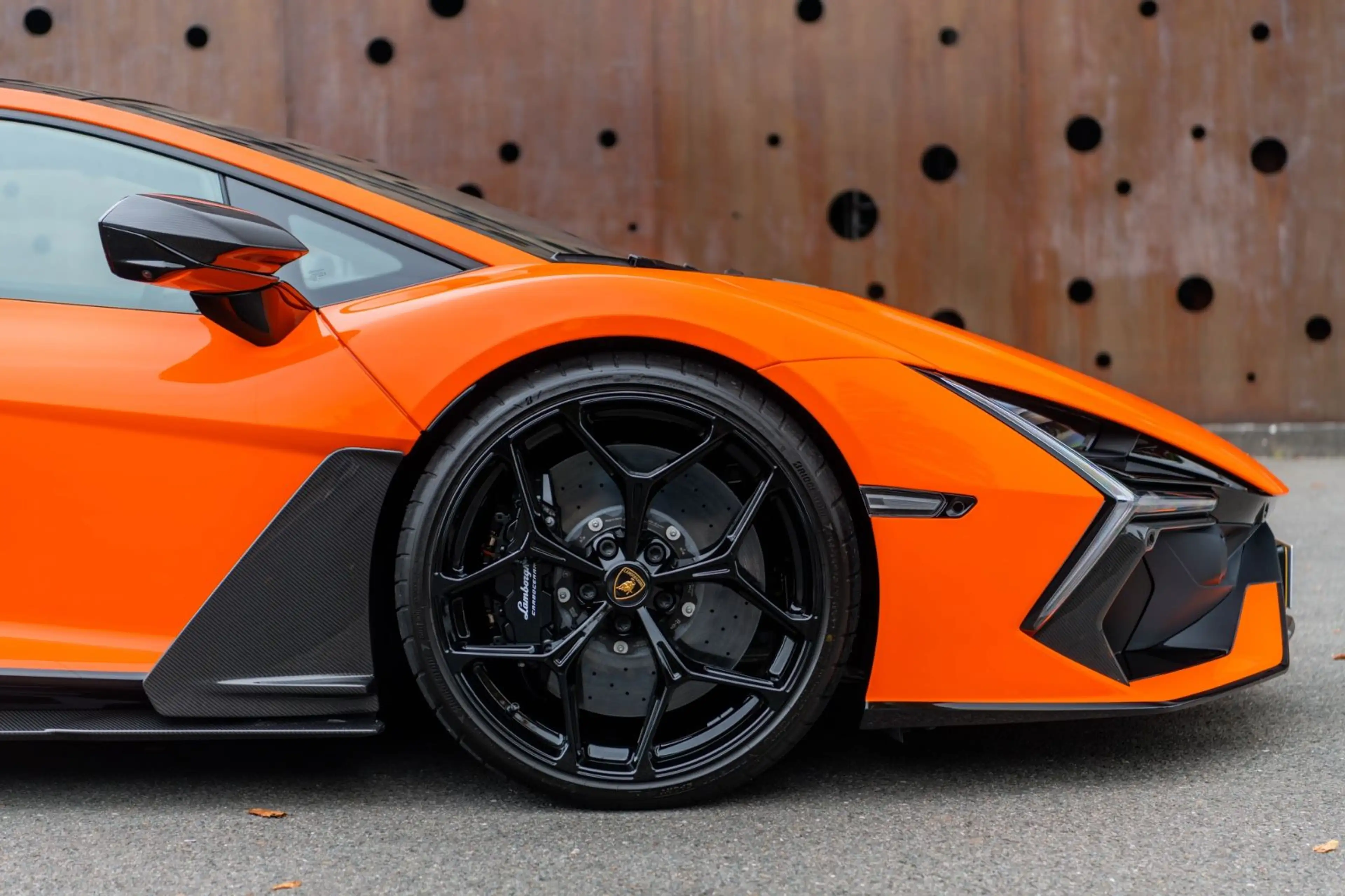 Lamborghini Revuelto *AD PERSONAM*CARBON*FULL ASSIST*SONUS* — photo 9