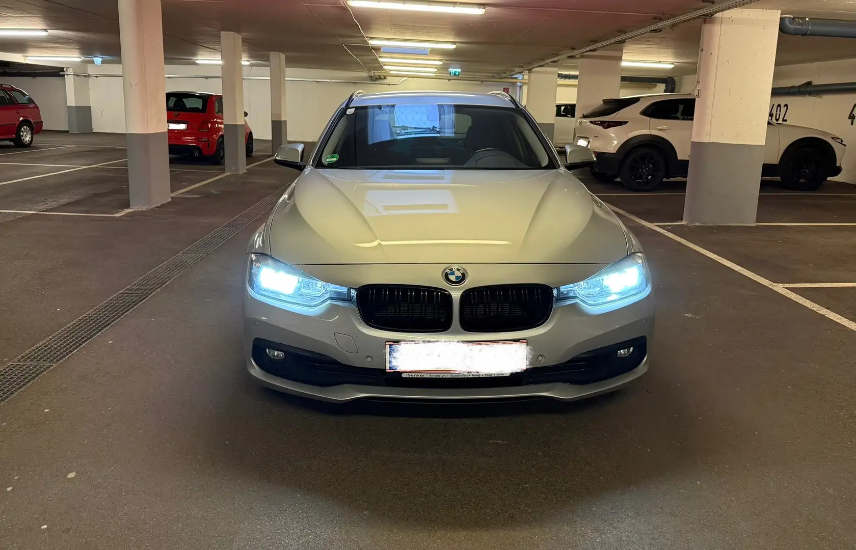 BMW 318 318d Touring Advantage Aut. - 2