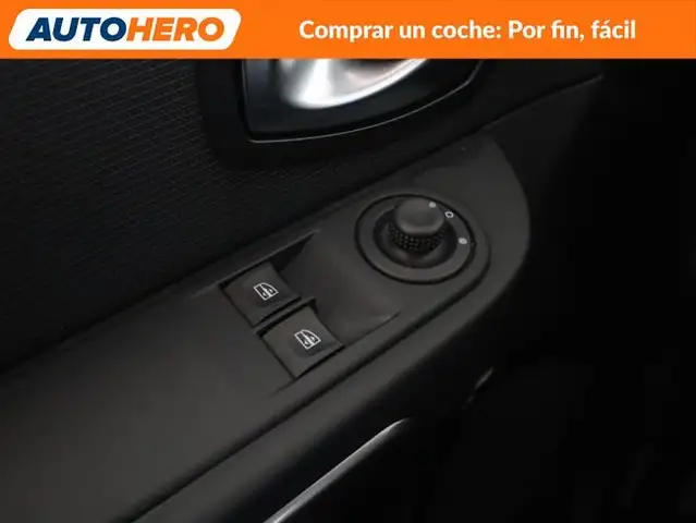 Renault Clio view 30