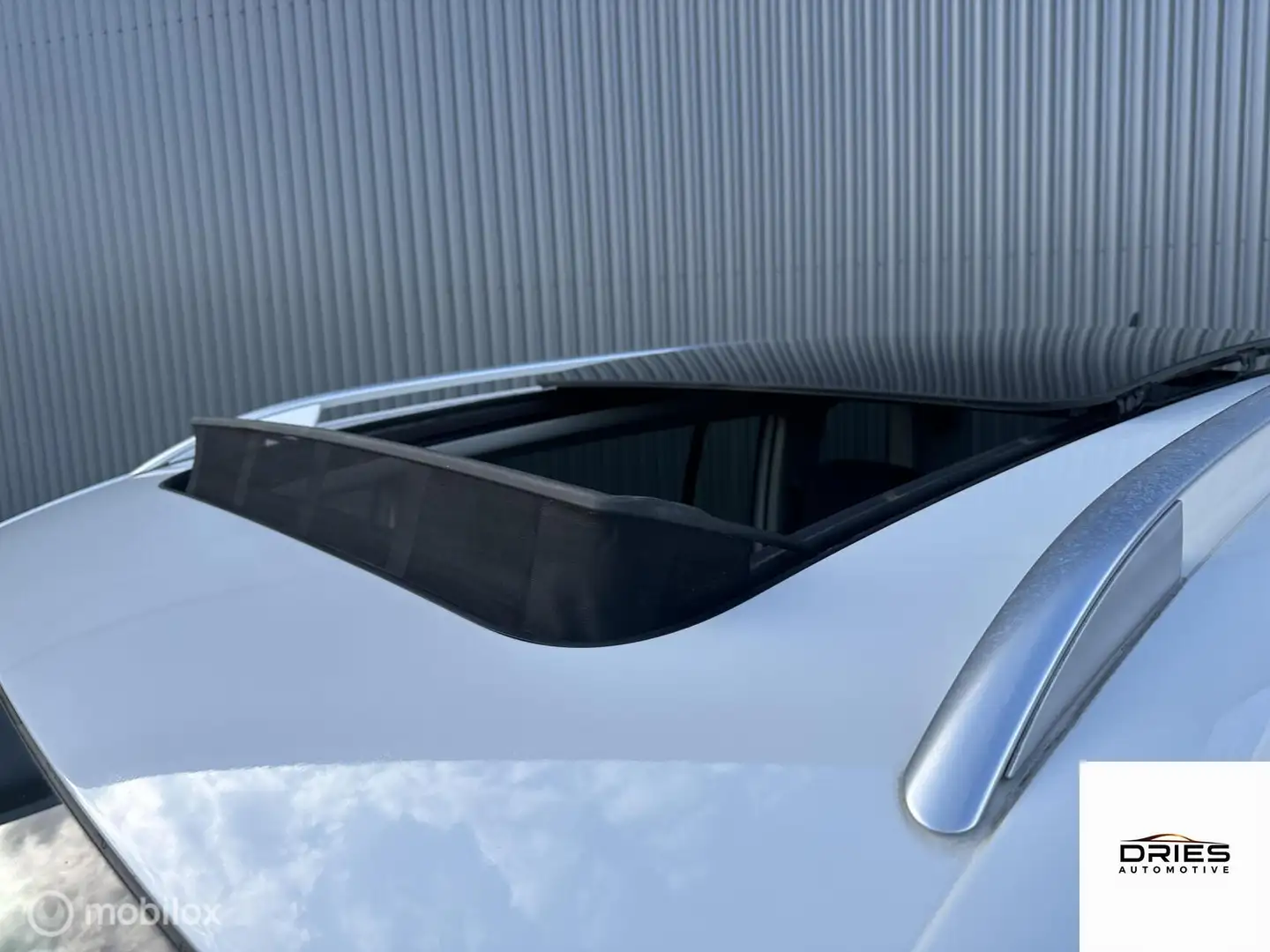 Volkswagen Cross Touran 1.2 TSI Highline l Pano l 7 Persoons Wit - 2