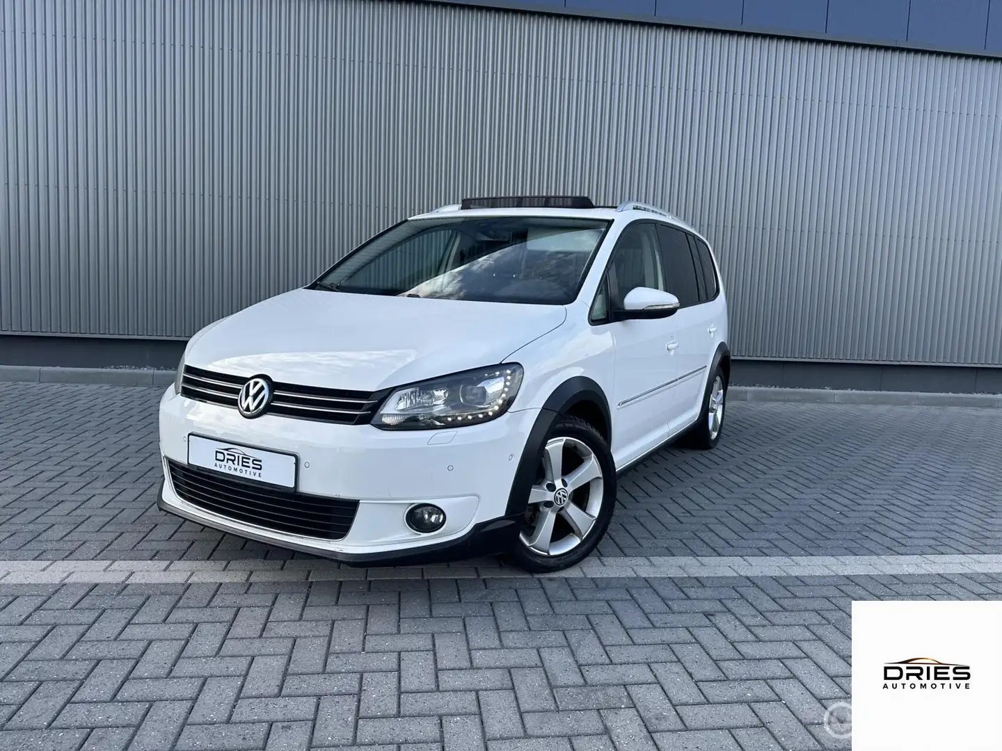Volkswagen Cross Touran 1.2 TSI Highline l Pano l 7 Persoons Wit - 1