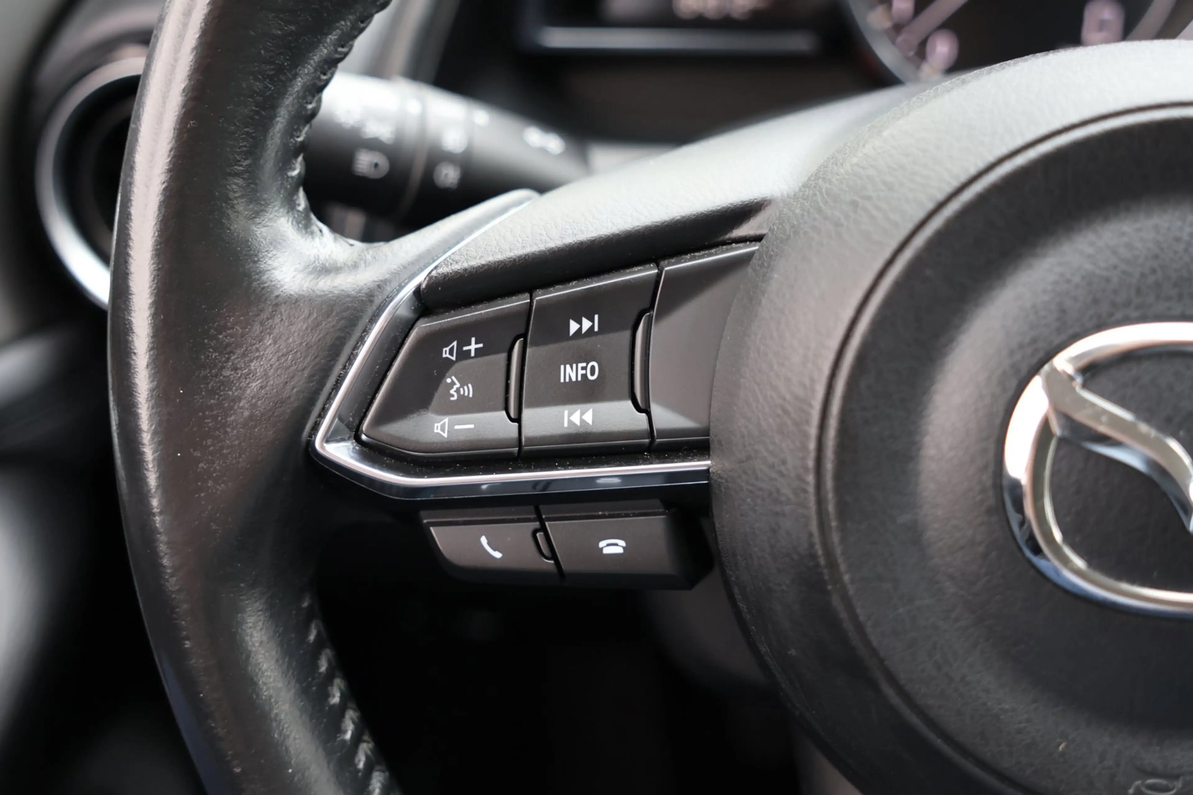 Mazda CX-3 2.0 SkyActiv-G 120 Sport Selected Carplay Camera — photo 40