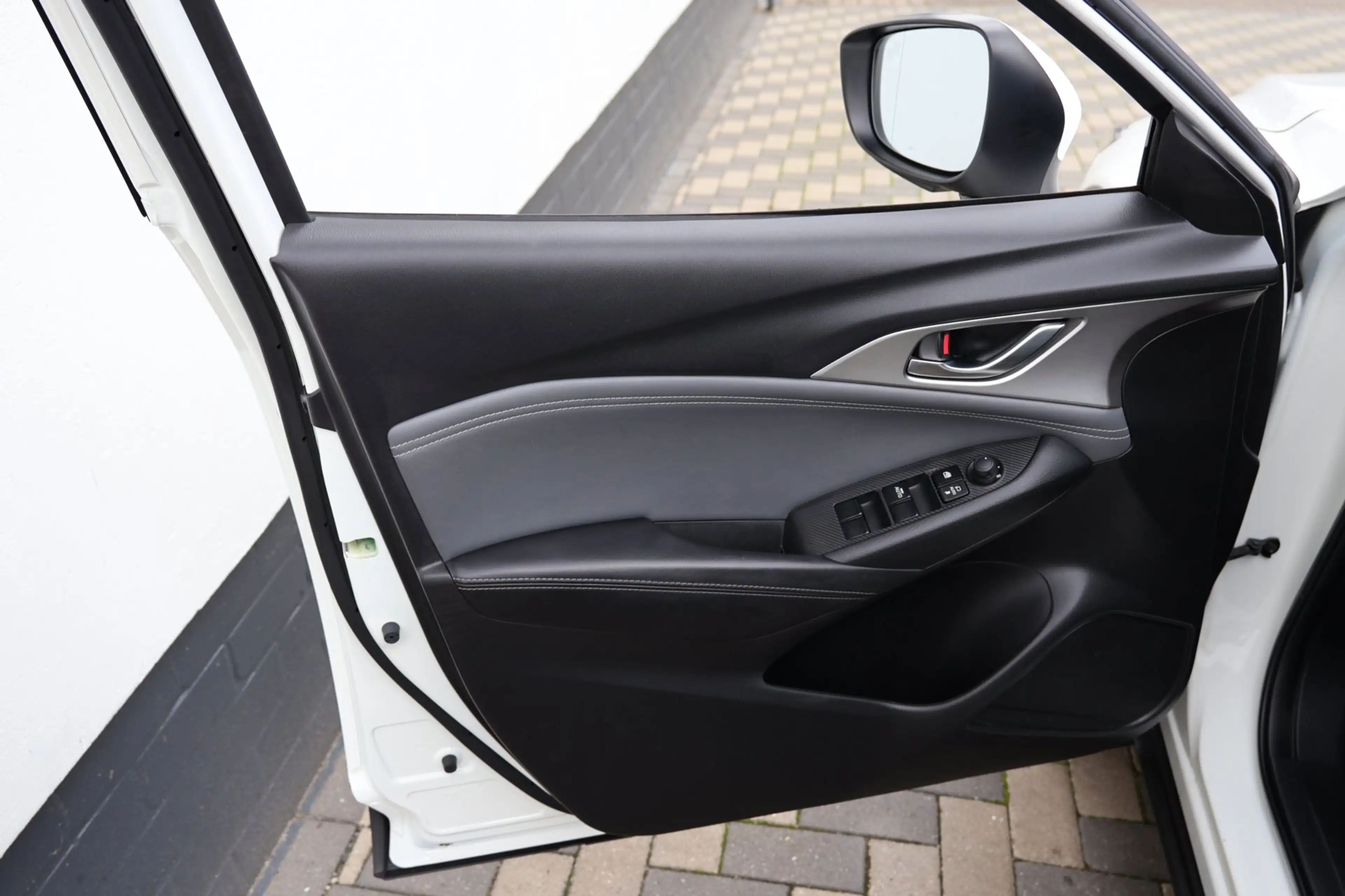 Mazda CX-3 2.0 SkyActiv-G 120 Sport Selected Carplay Camera — photo 46