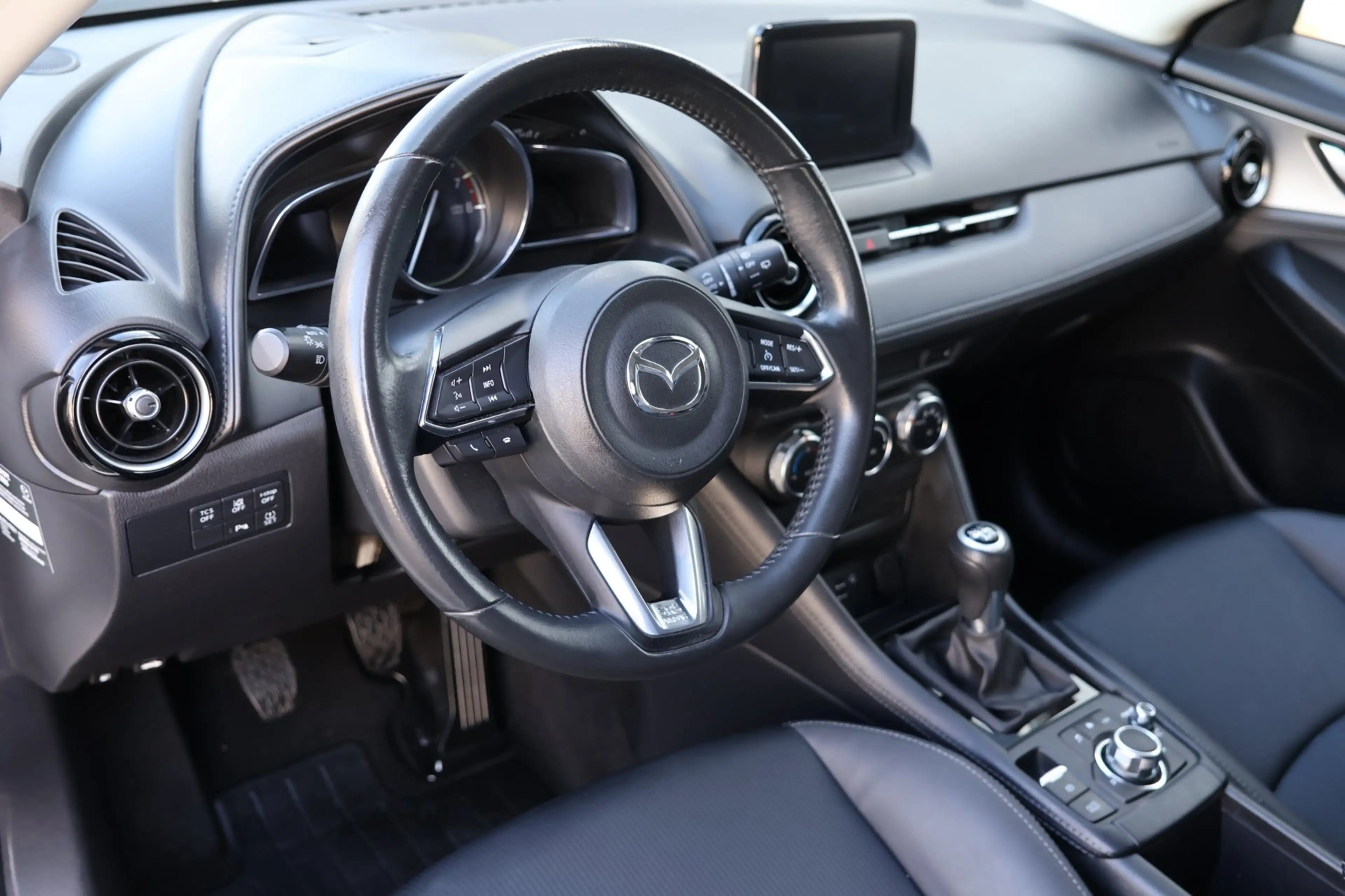 Mazda CX-3 2.0 SkyActiv-G 120 Sport Selected Carplay Camera — photo 10