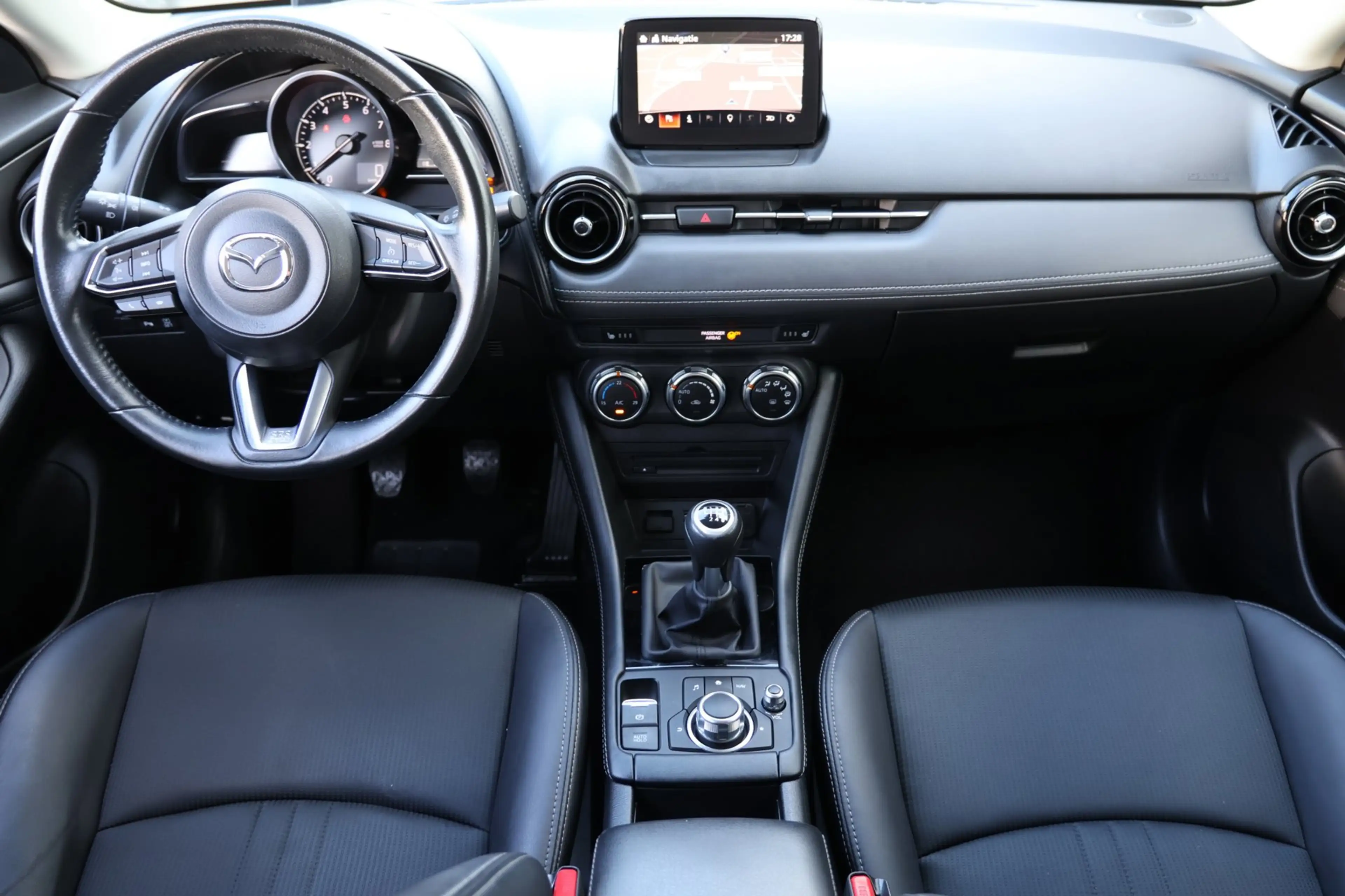 Mazda CX-3 2.0 SkyActiv-G 120 Sport Selected Carplay Camera — photo 11