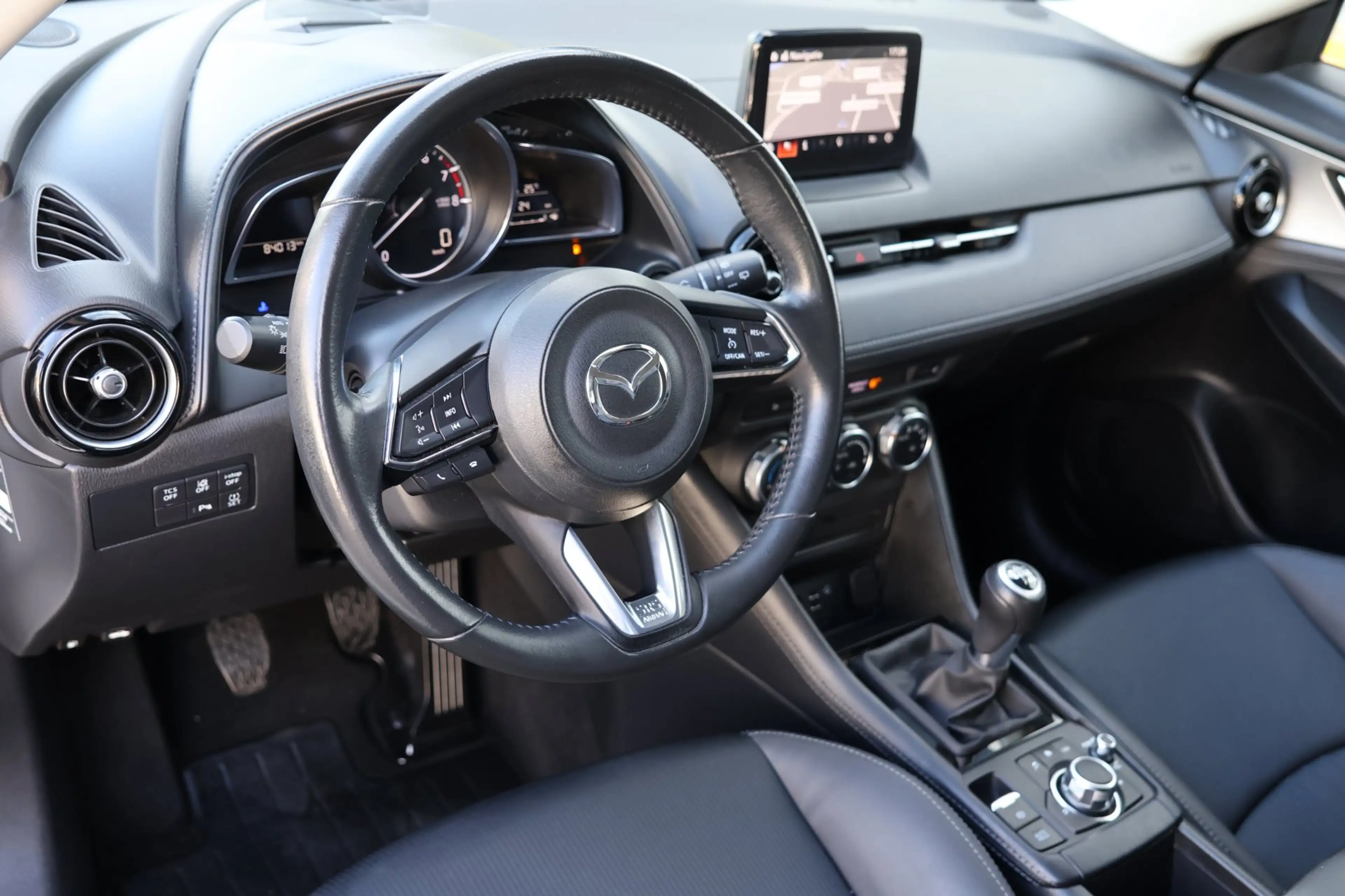 Mazda CX-3 2.0 SkyActiv-G 120 Sport Selected Carplay Camera — photo 12