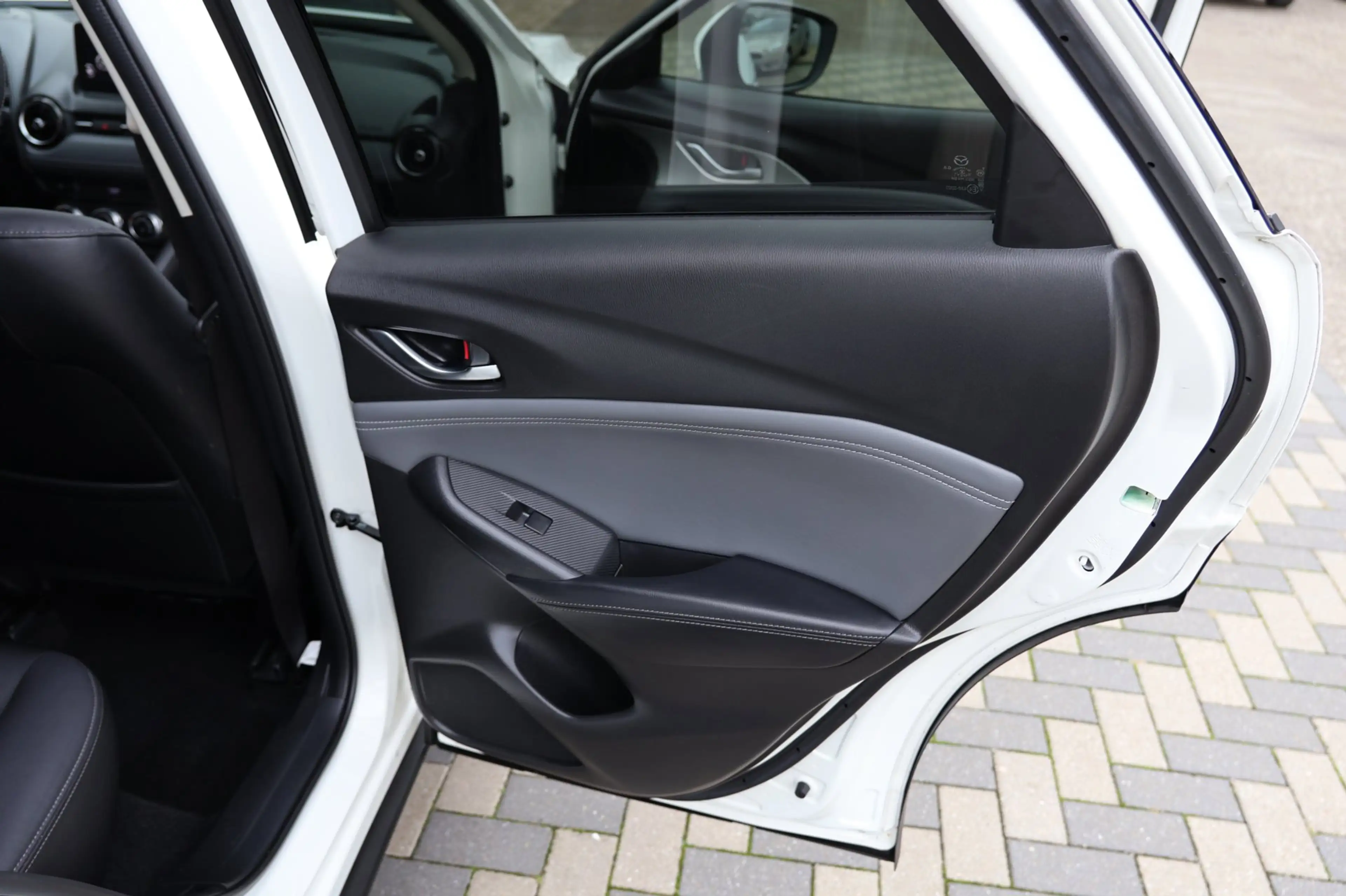 Mazda CX-3 2.0 SkyActiv-G 120 Sport Selected Carplay Camera — photo 50
