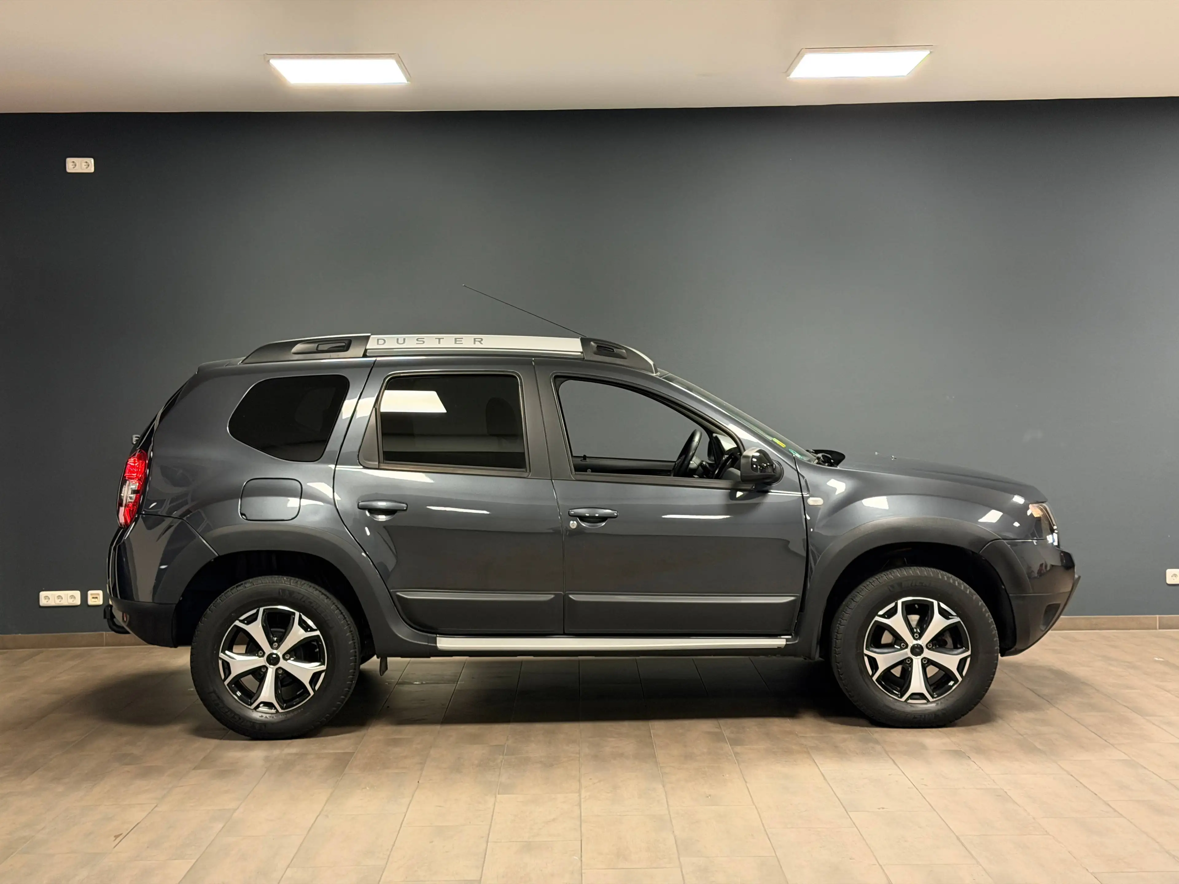 Dacia Duster Duster I 1.5 dCi Laureate 4x2 /LEDER/NAVI/AHK/ — photo 7