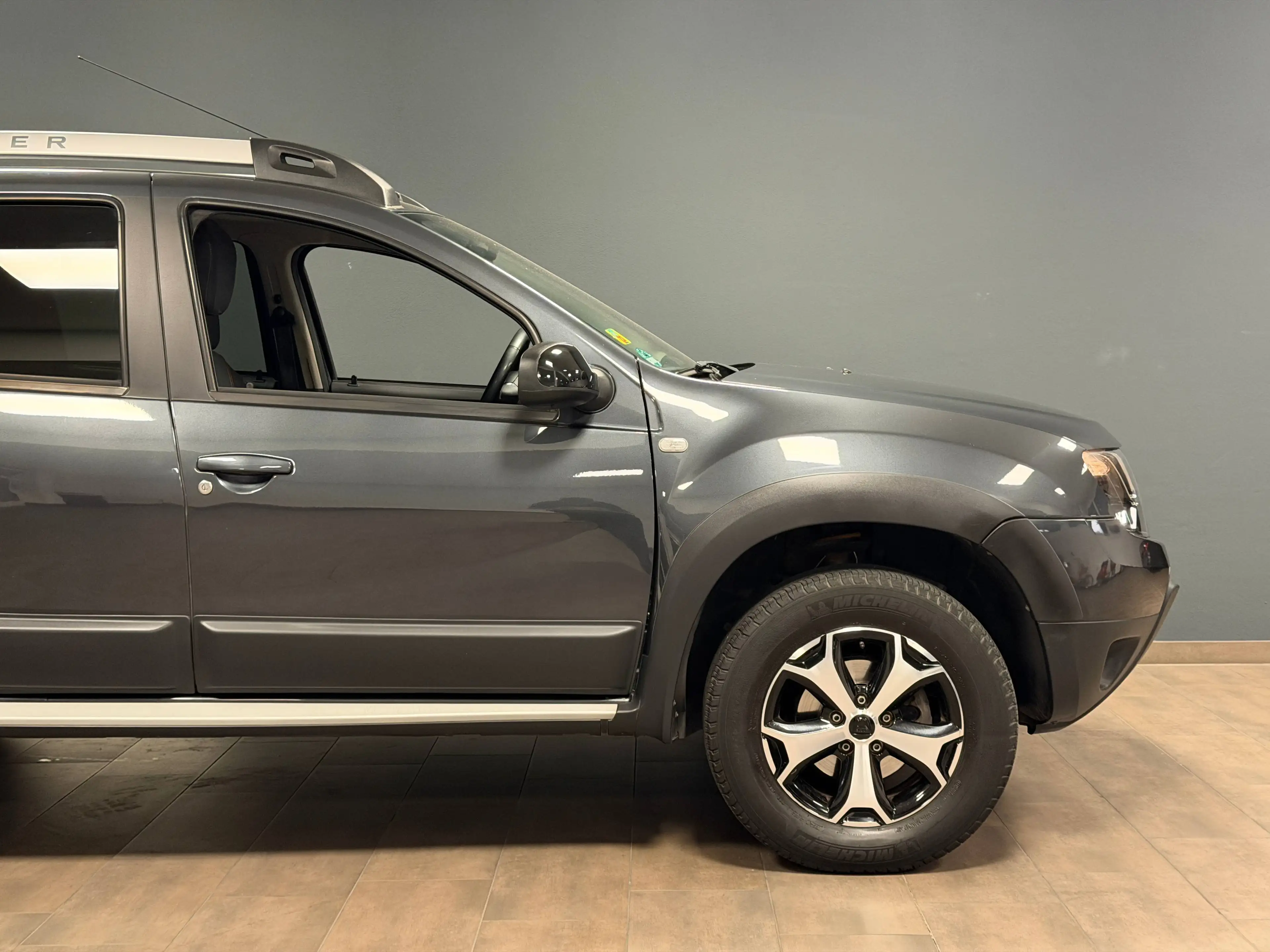 Dacia Duster Duster I 1.5 dCi Laureate 4x2 /LEDER/NAVI/AHK/ — photo 9
