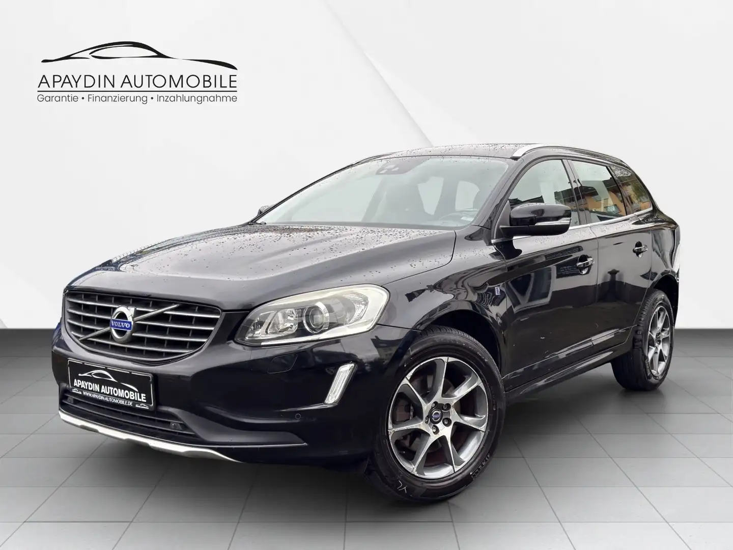 Volvo XC60 Ocean Race 2WD D4 LEDER/XENON/AHK/1.HD/RKM Noir - 1