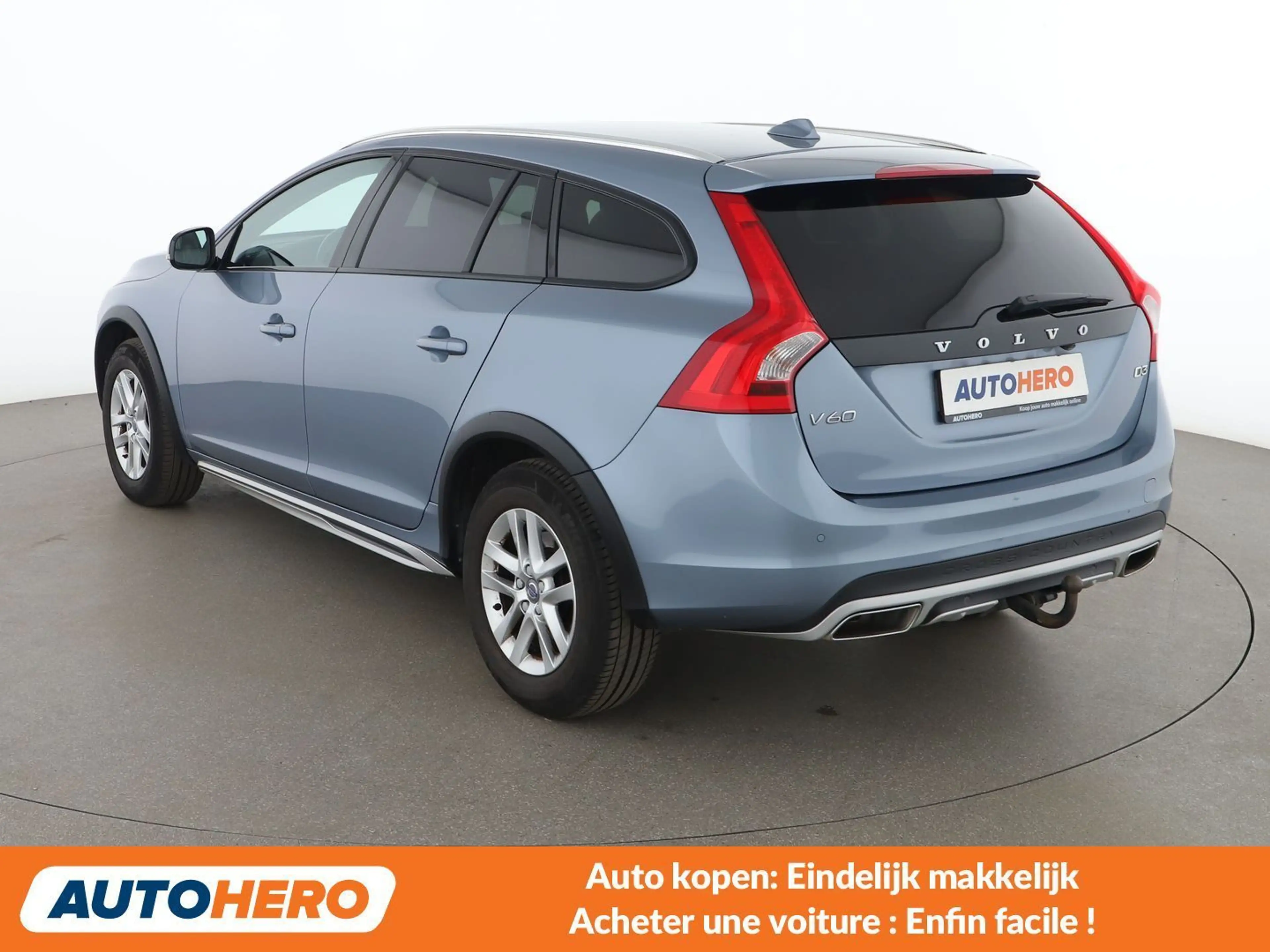 Volvo V60 Cross Country 2.0 D3 Plus — photo 4